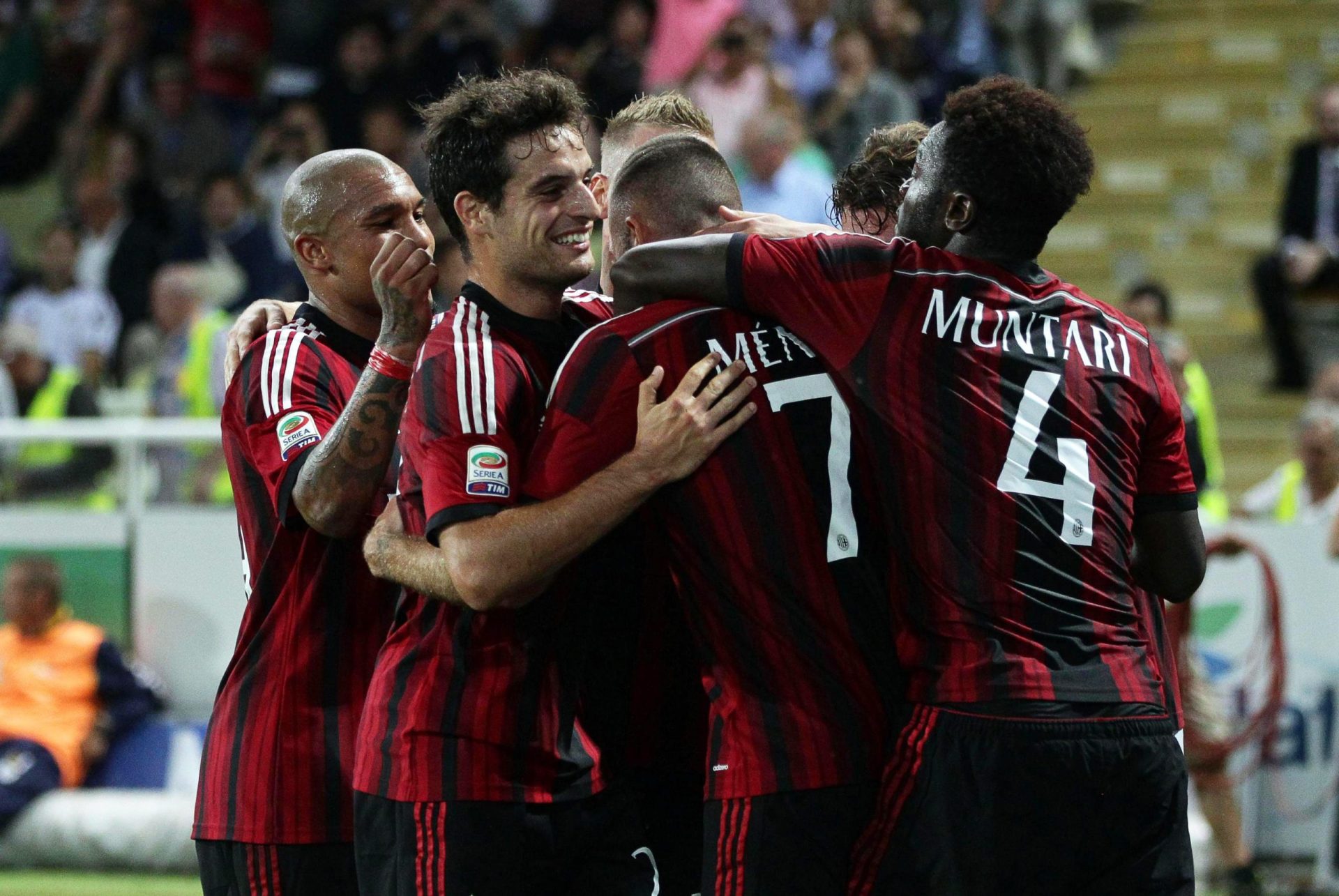 Milan vence jogo com 9 (no-ve) golos