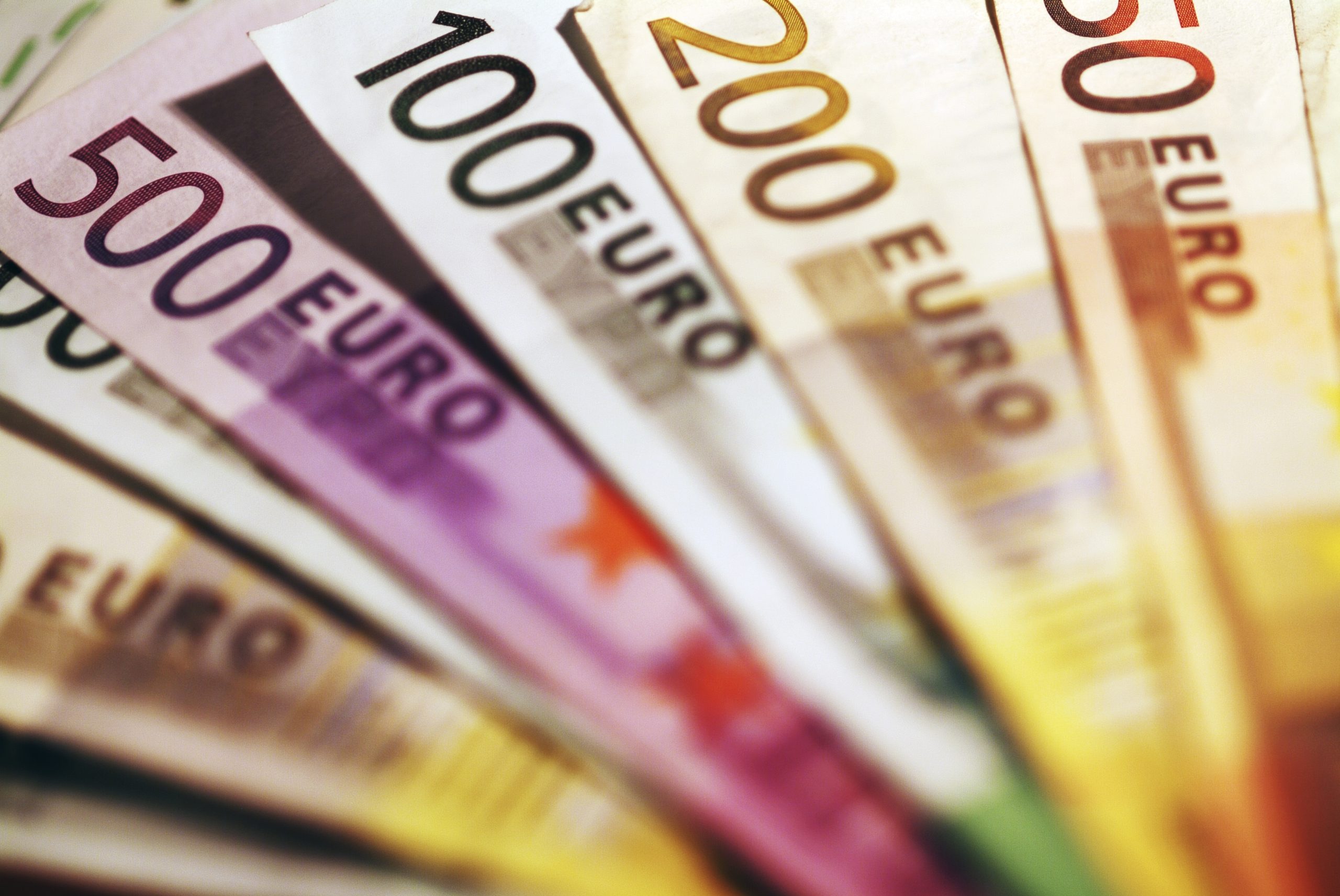 Portugal coloca 950 milhões de euros em OT a 10 anos a juro superior