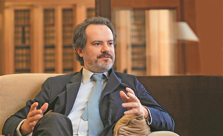 Sousa Pinto avisa que PCP e BE querem derrubar PS
