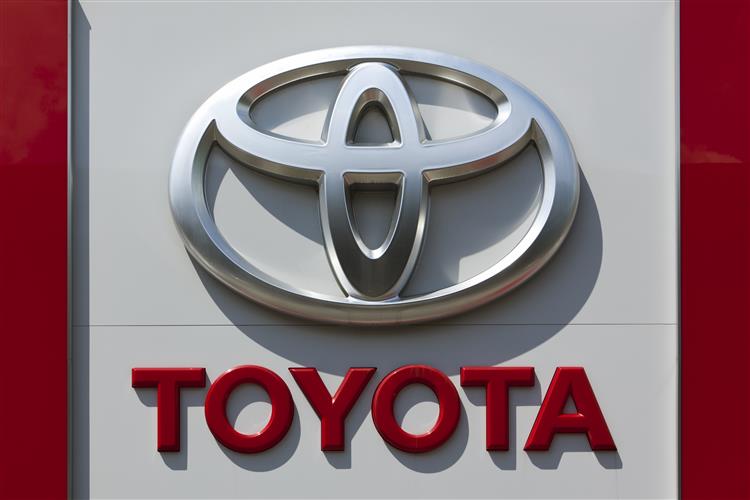 Toyota quer acabar com carros movidos por combustíveis fósseis