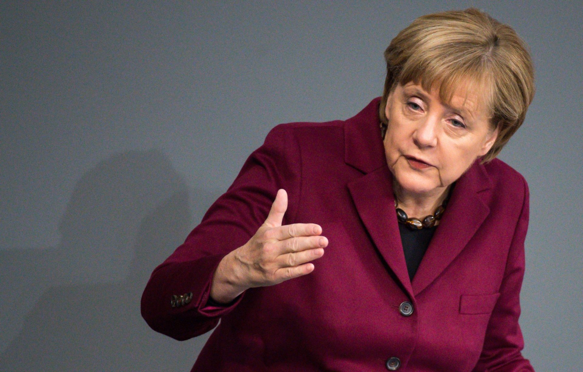 Merkel não entende &#8216;dureza&#8217; dos países do leste com os refugiados