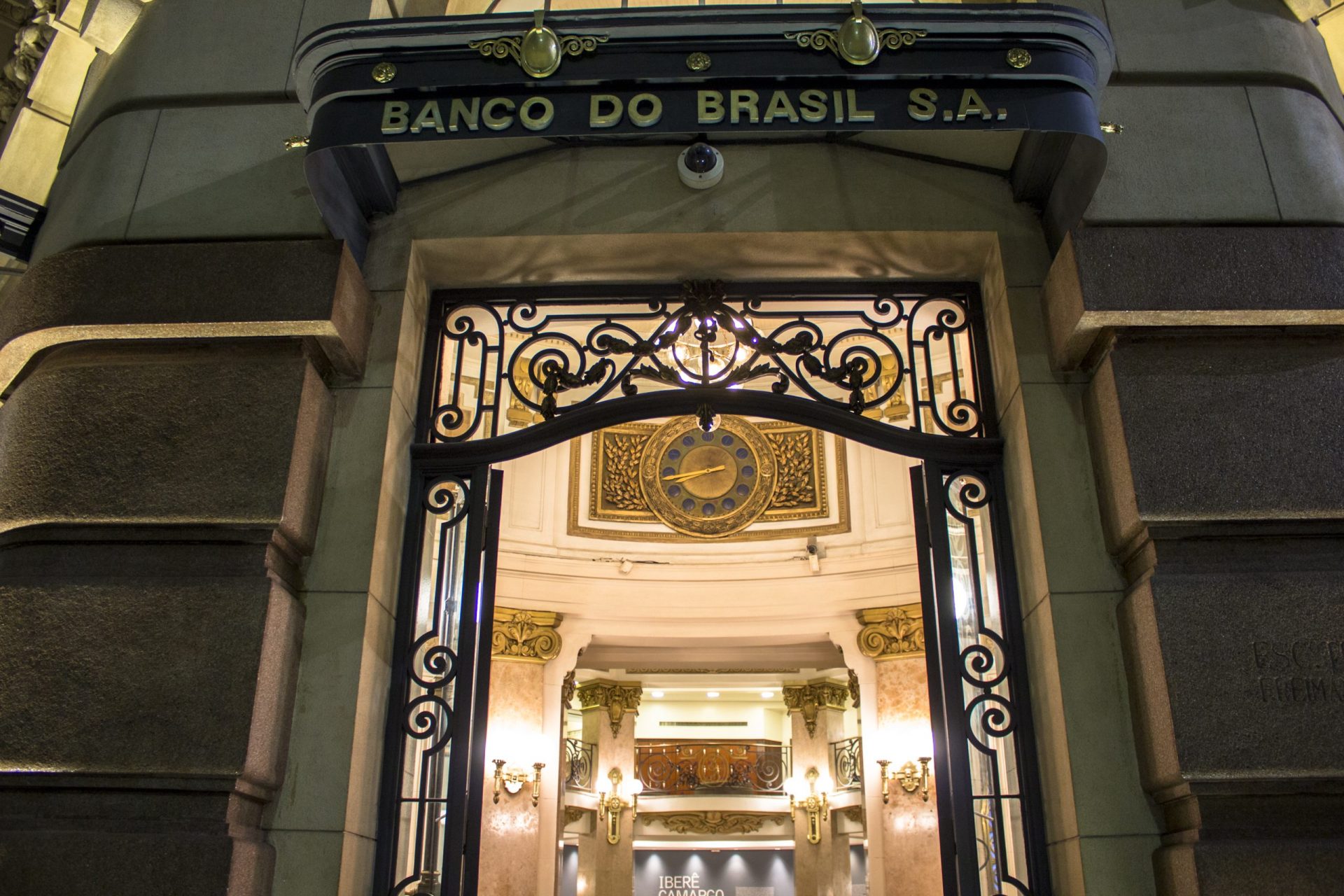Banco do Brasil avança com despedimento coletivo