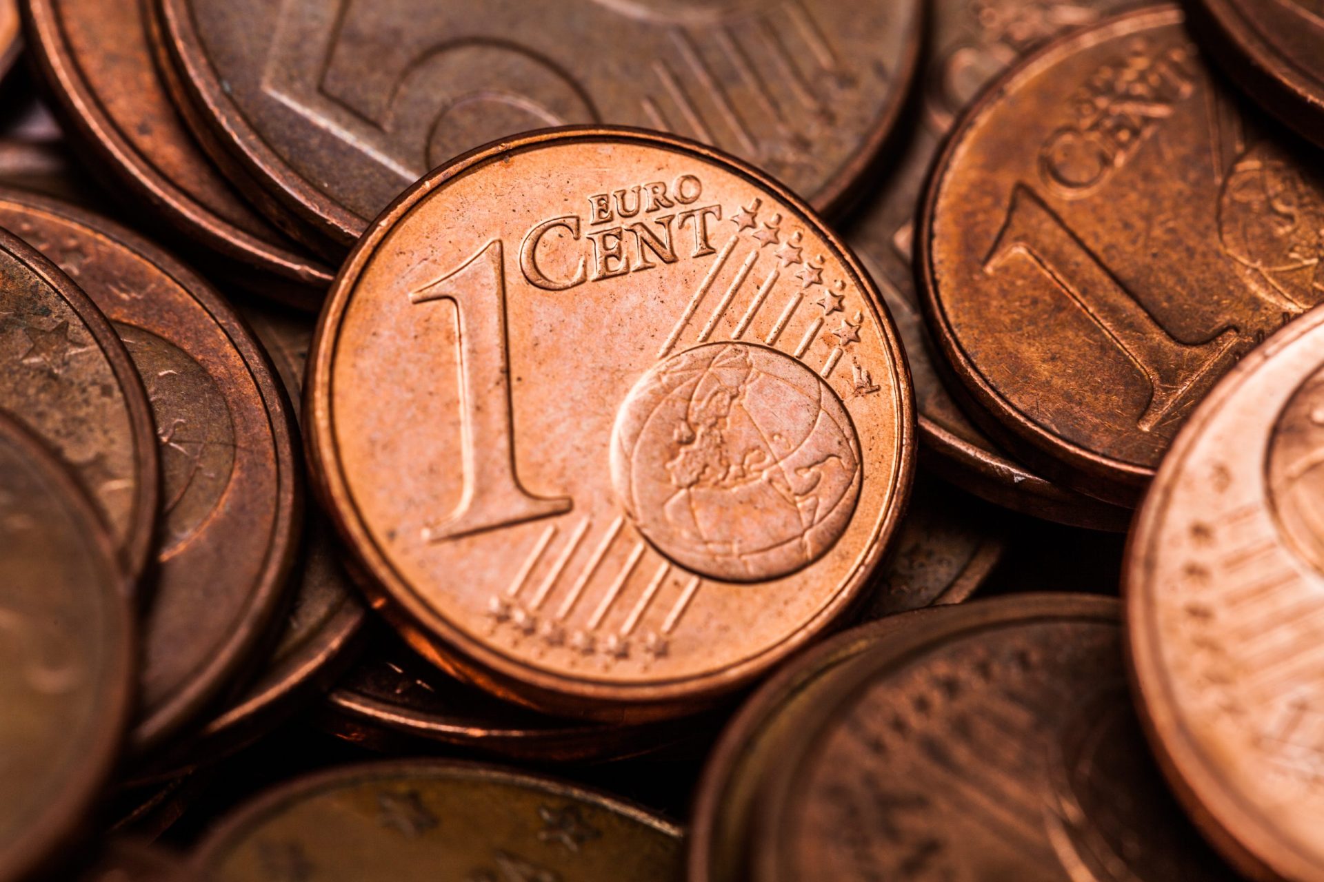 Irlanda vai retirar de circulação moedas de 1 e 2 cêntimos