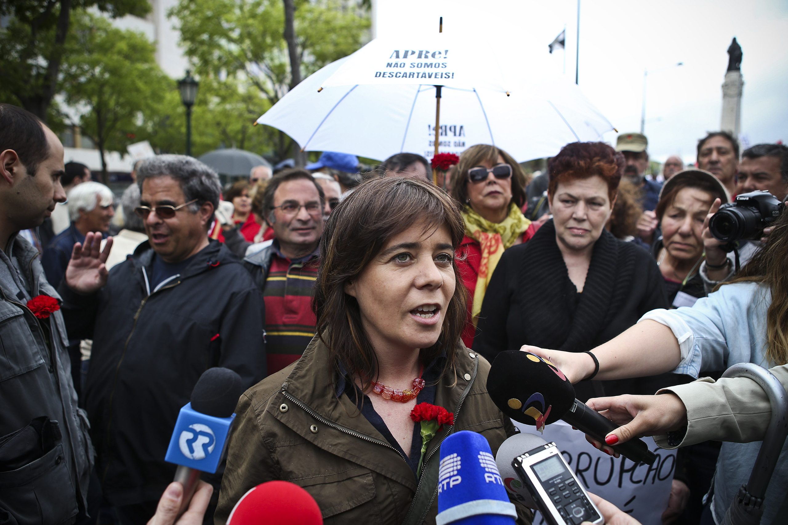 Catarina Martins diz que PR “vai ter que viver” com solução que respeite a Democracia