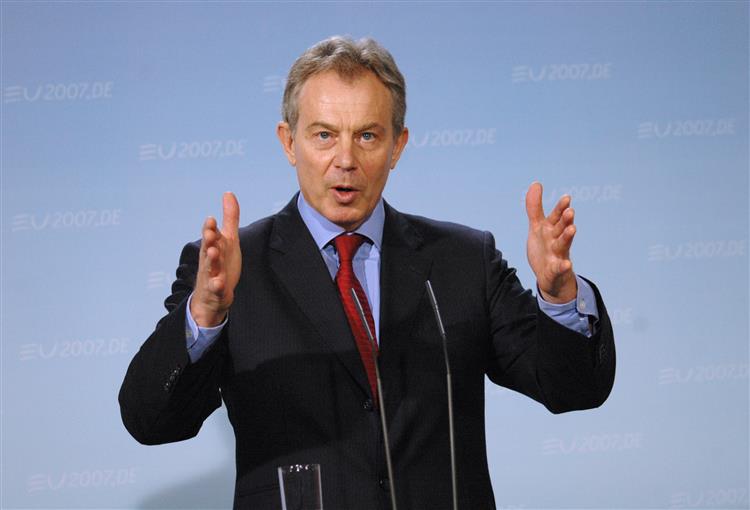 Tony Blair admite responsabilidade pelo aparecimento do Estado Islâmico