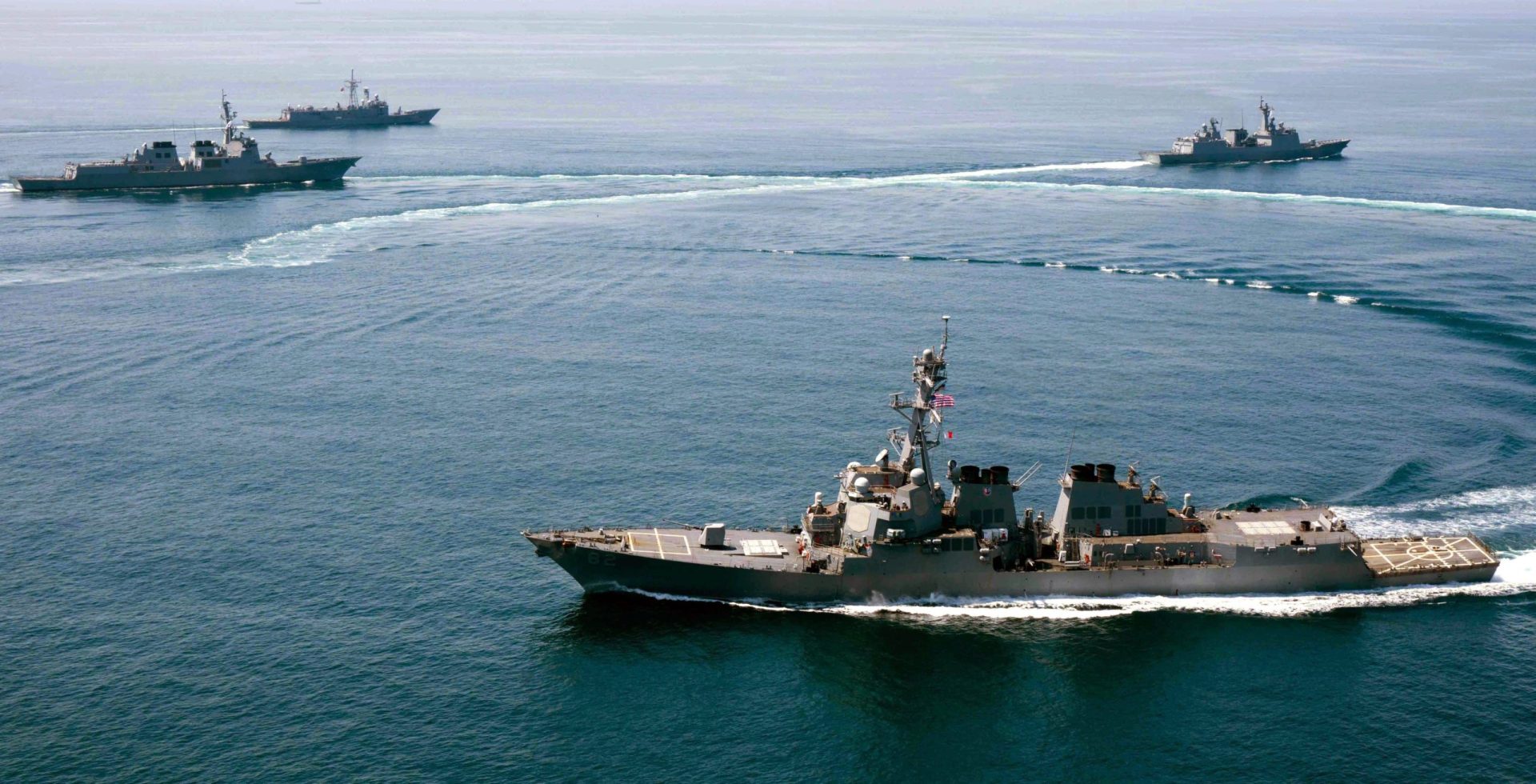 Oficial: Navio de guerra dos EUA perto de ilhas reclamadas pela China