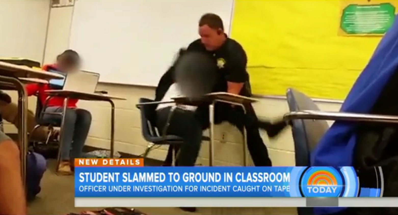 Aluna agredida por polícia em plena sala de aula [vídeo]