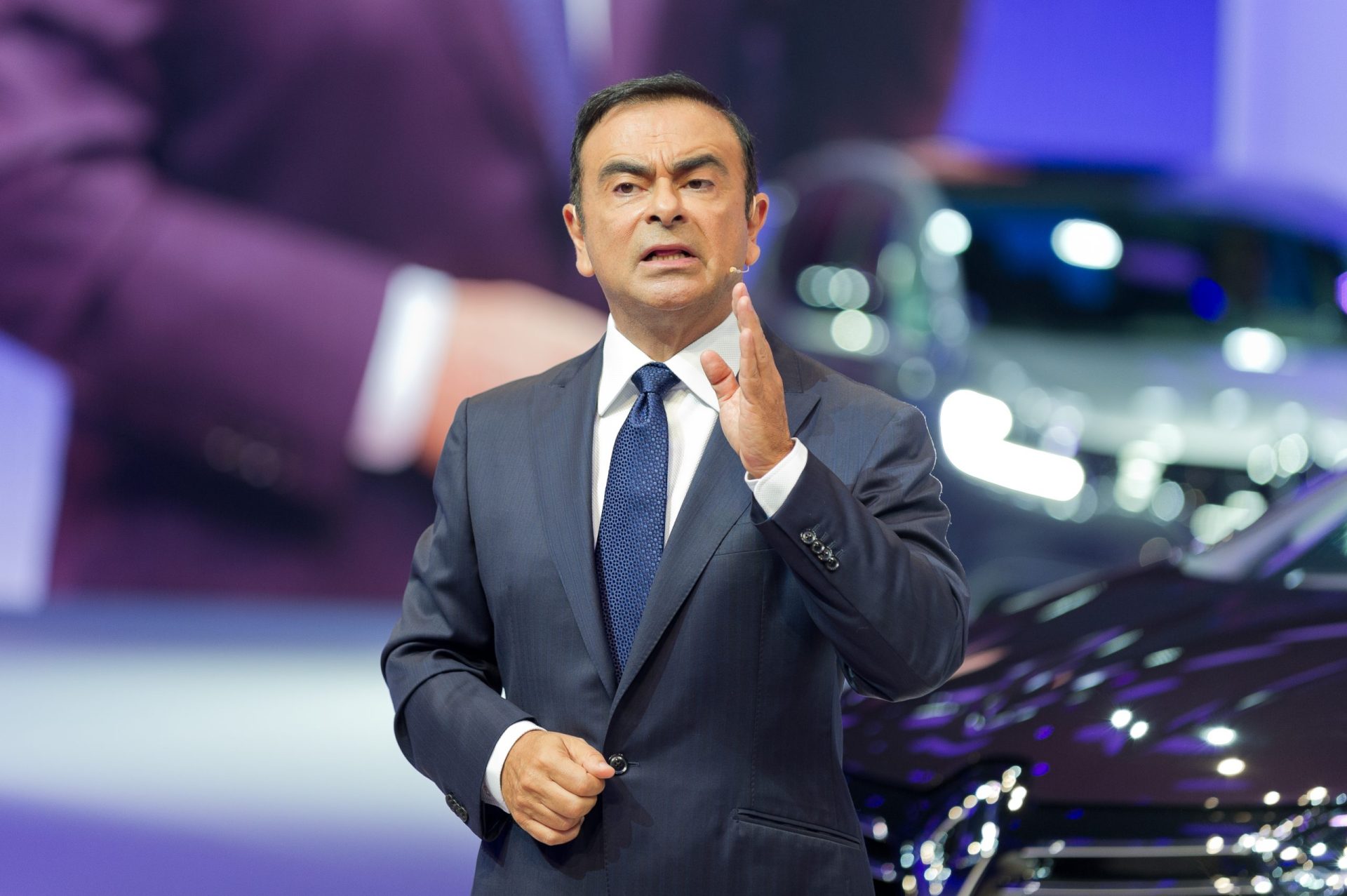 Renault-Nissan quer ‘expulsar’ Estado francês