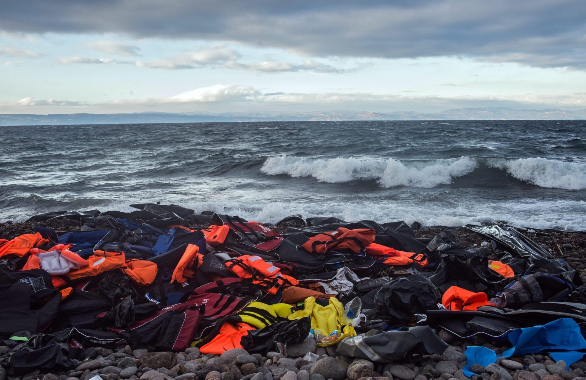Pelo menos 21 mortos em dois naufrágios ao largo de ilhas gregas
