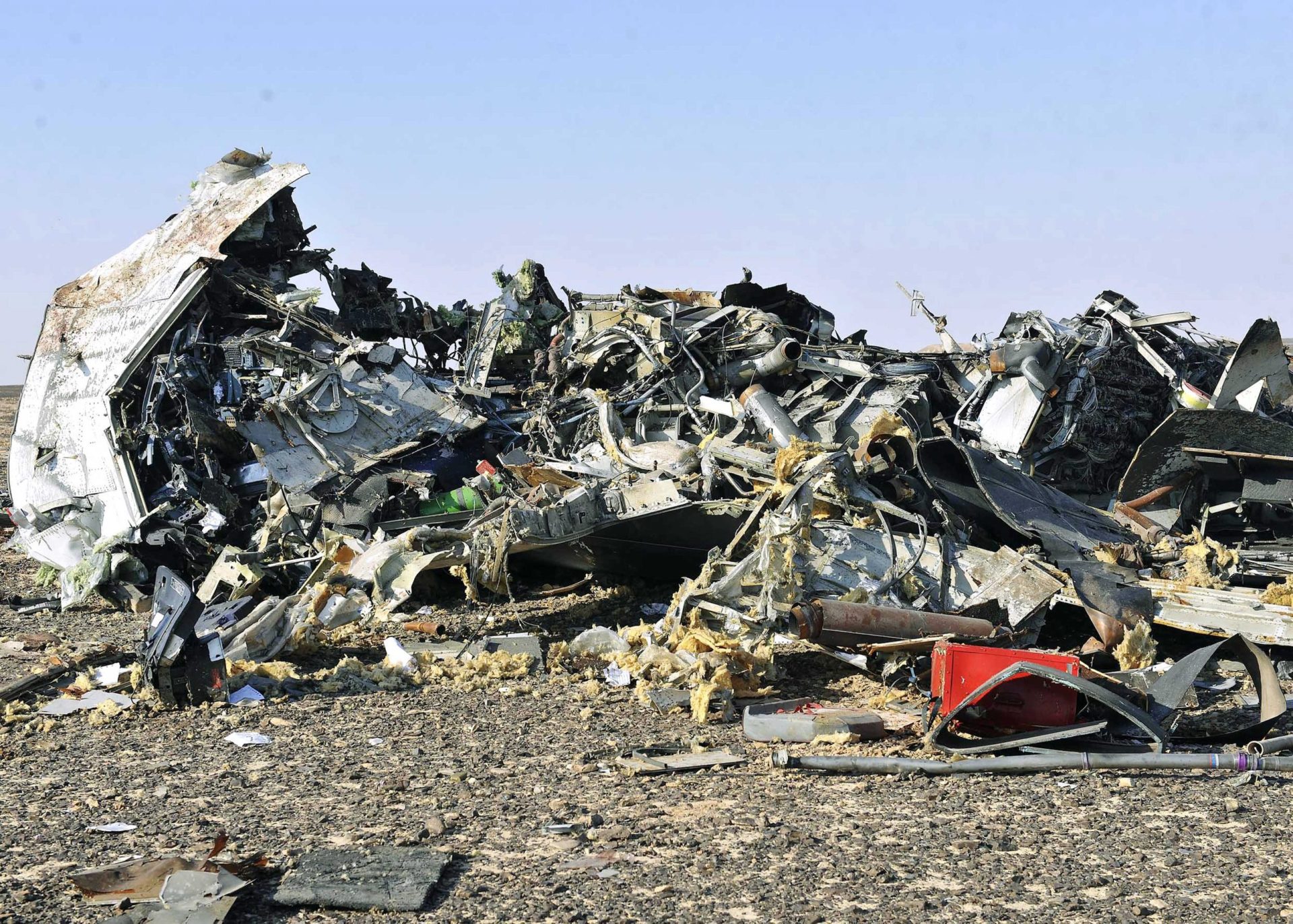 Encontrada a caixa negra do avião russo que caiu no Egito