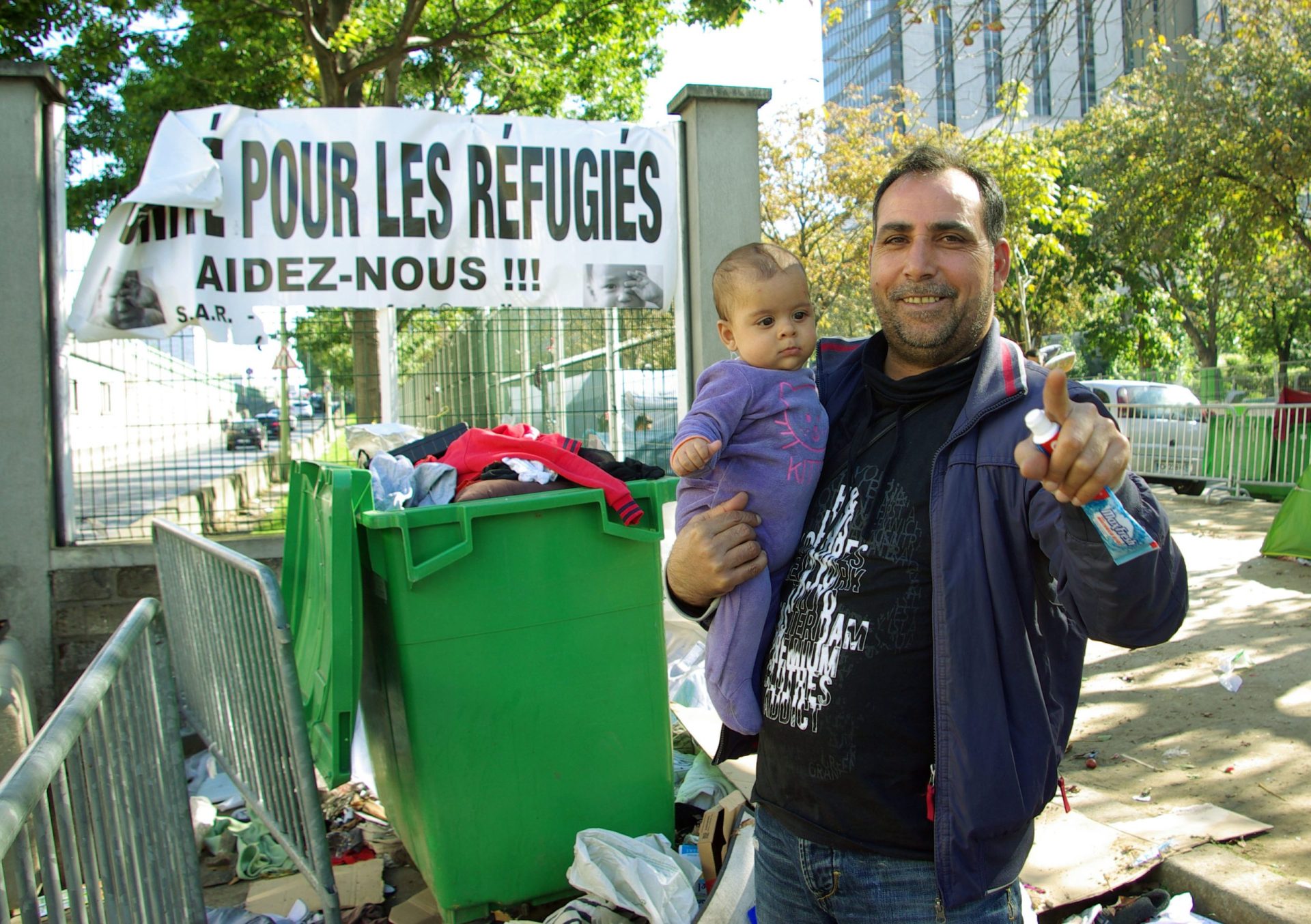 Os sonhos sírios num dos últimos acampamentos de refugiados em Paris
