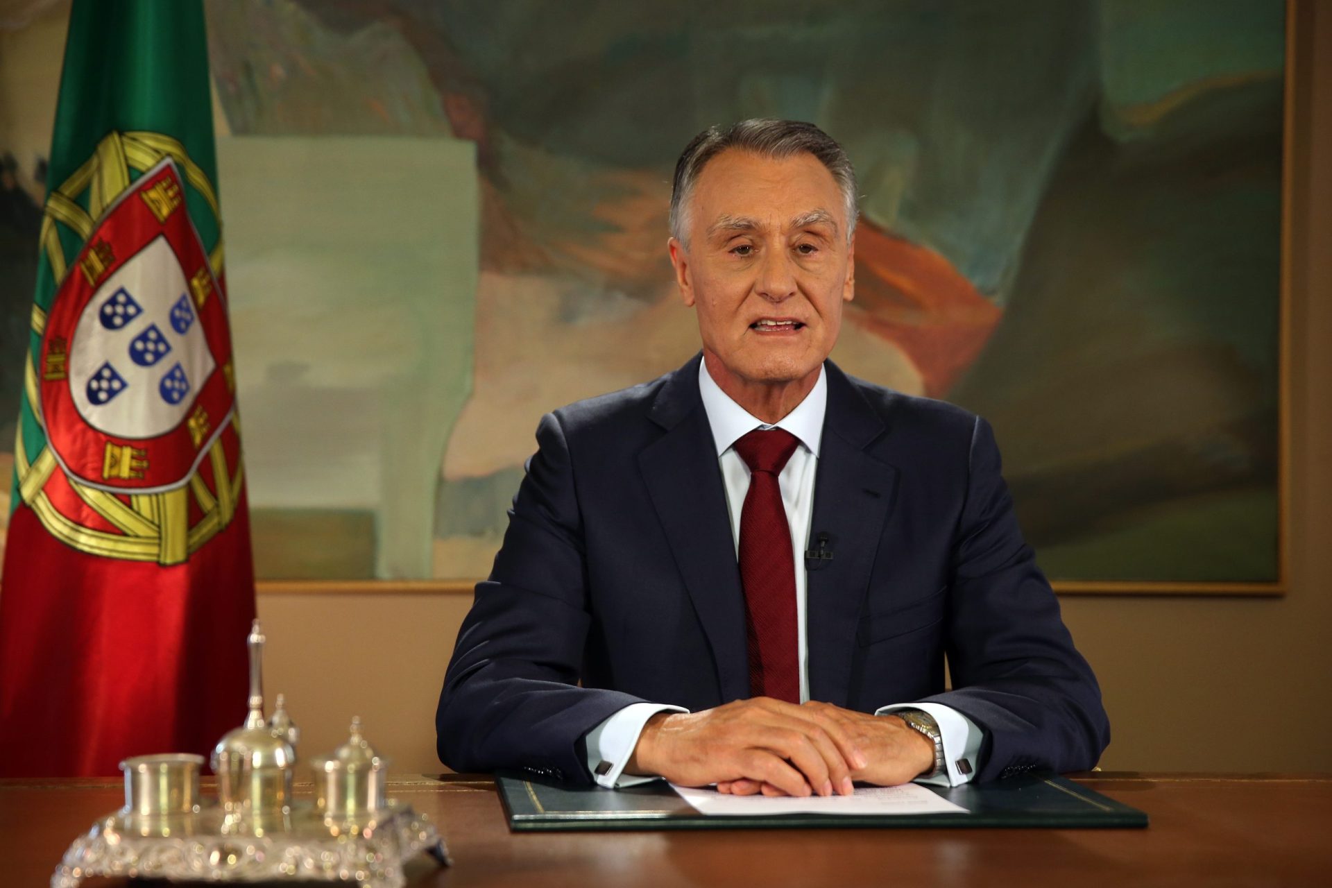 Cavaco anuncia novo Governo hoje às 20h