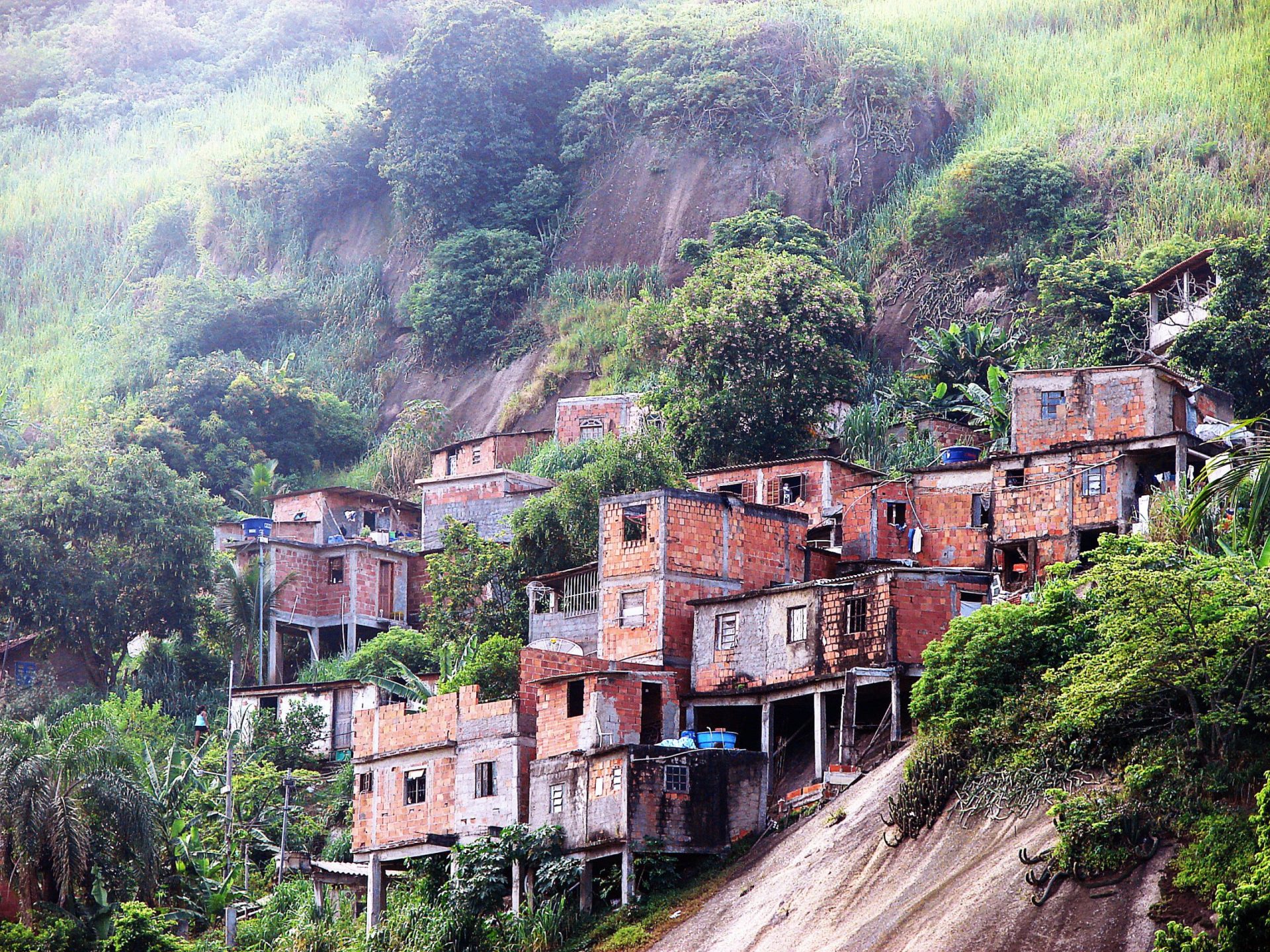 Mulher morta numa favela após erro no GPS