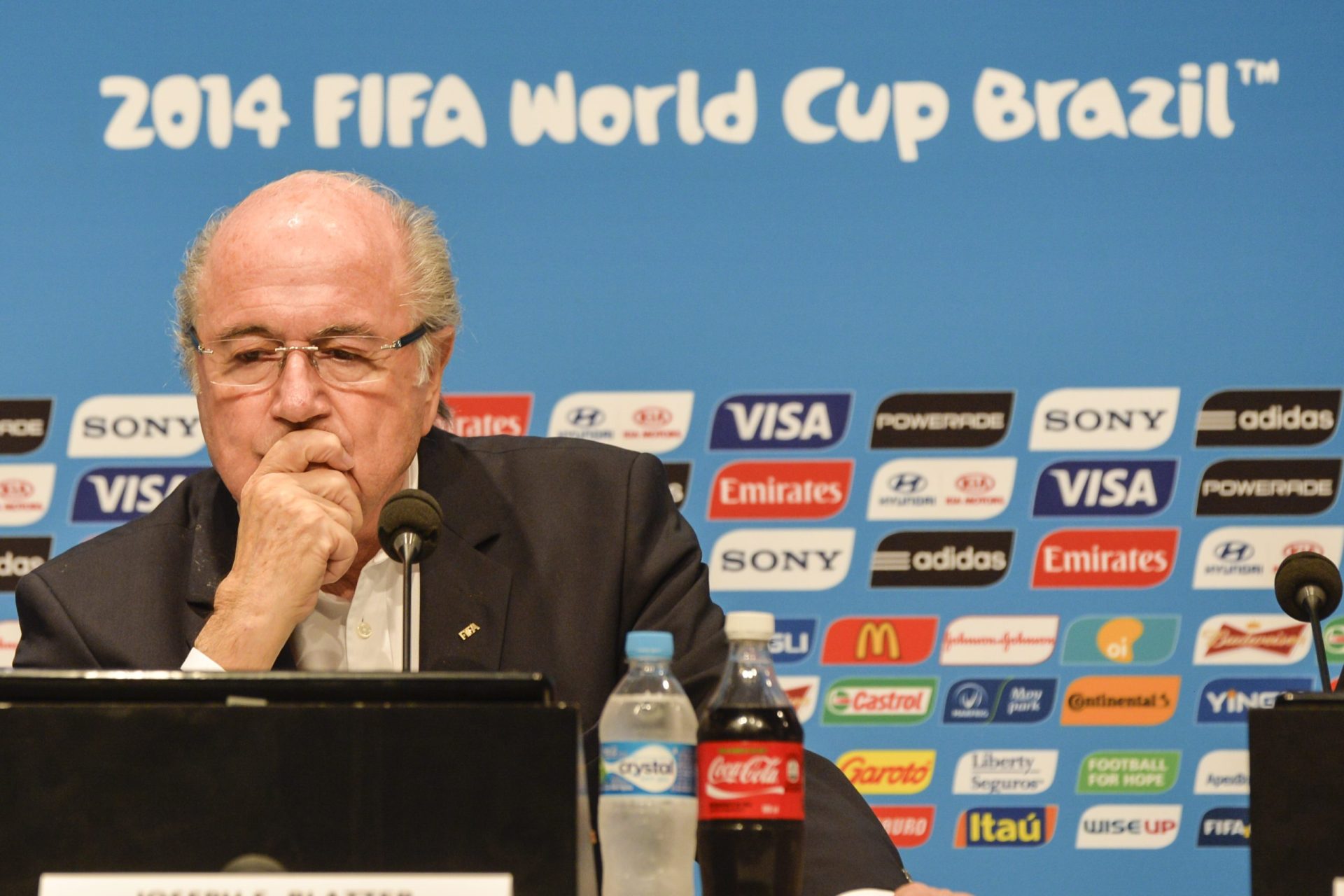 Blatter suspenso por 90 dias