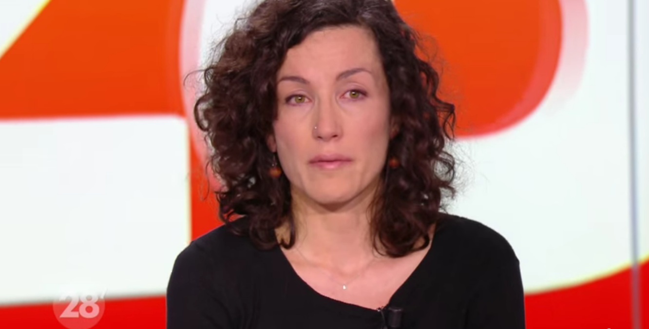 Sobrevivente do ataque ao Charlie Hebdo homenageia os colegas [vídeo]