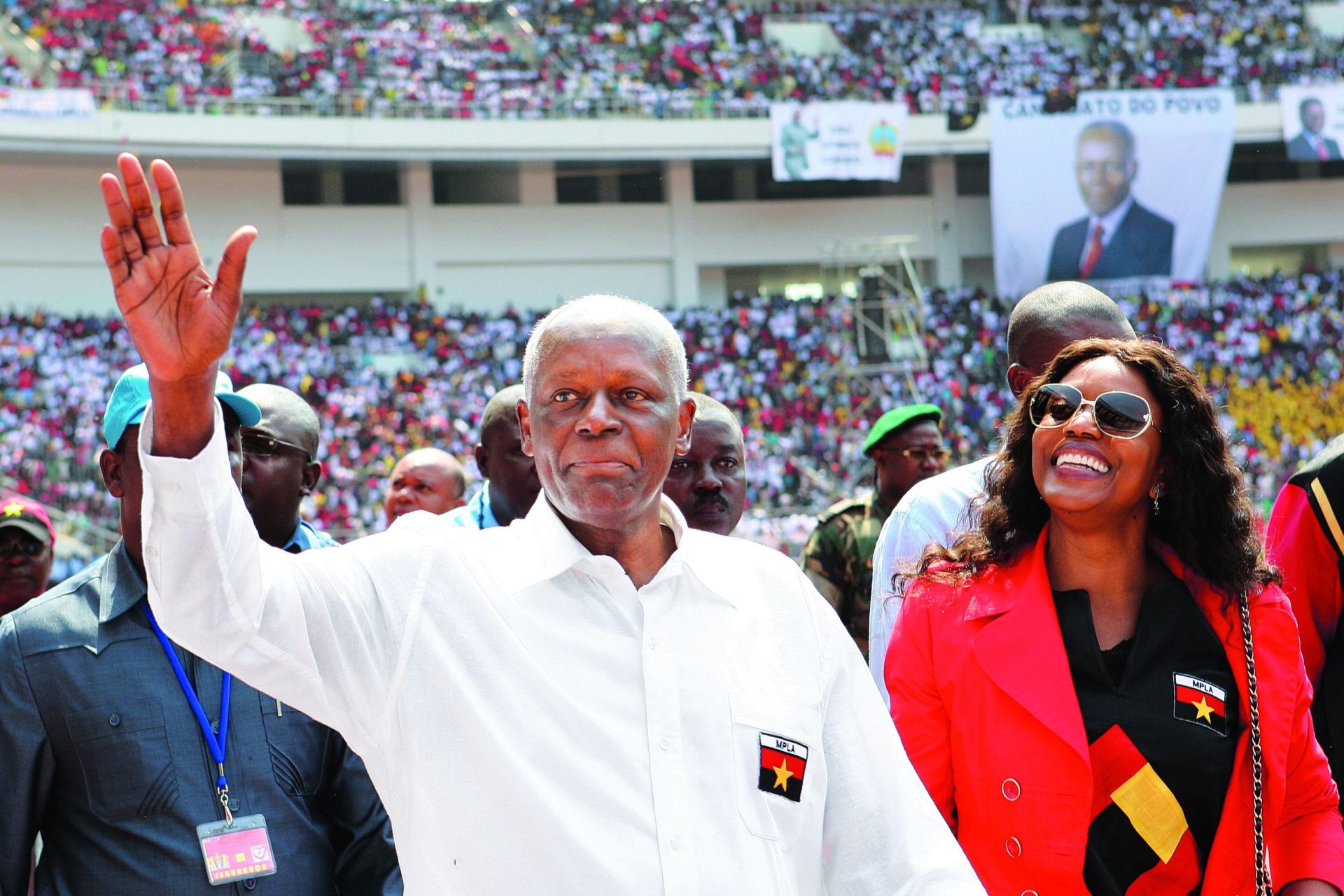 Discurso de José Eduardo dos Santos nos 40 da independência de Angola