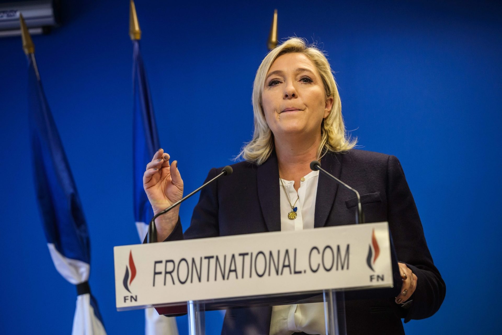 Le Pen diz que &#8216;França e os franceses já não estão seguros&#8217;