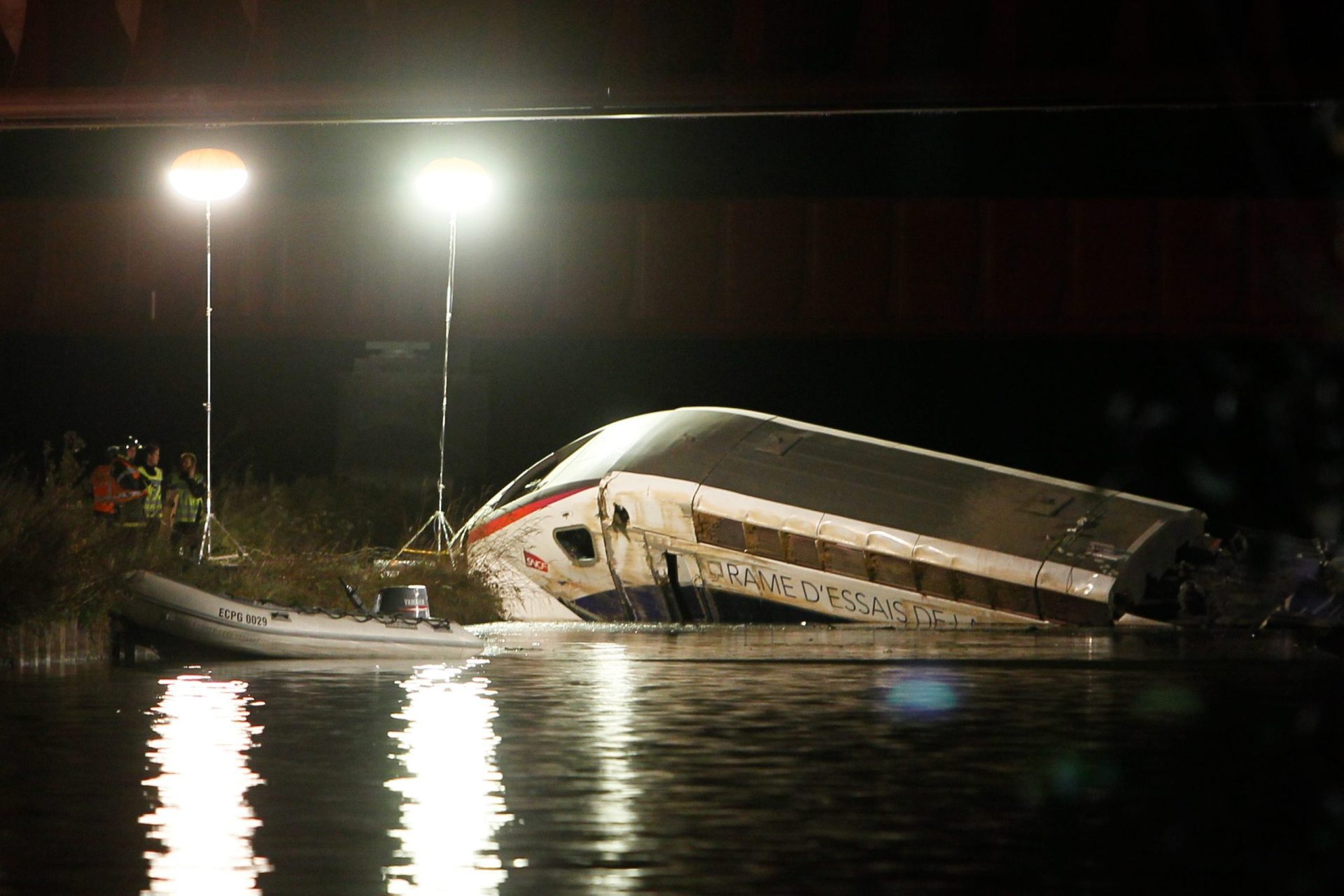 Acidente com TGV: Número de mortes sobe para dez