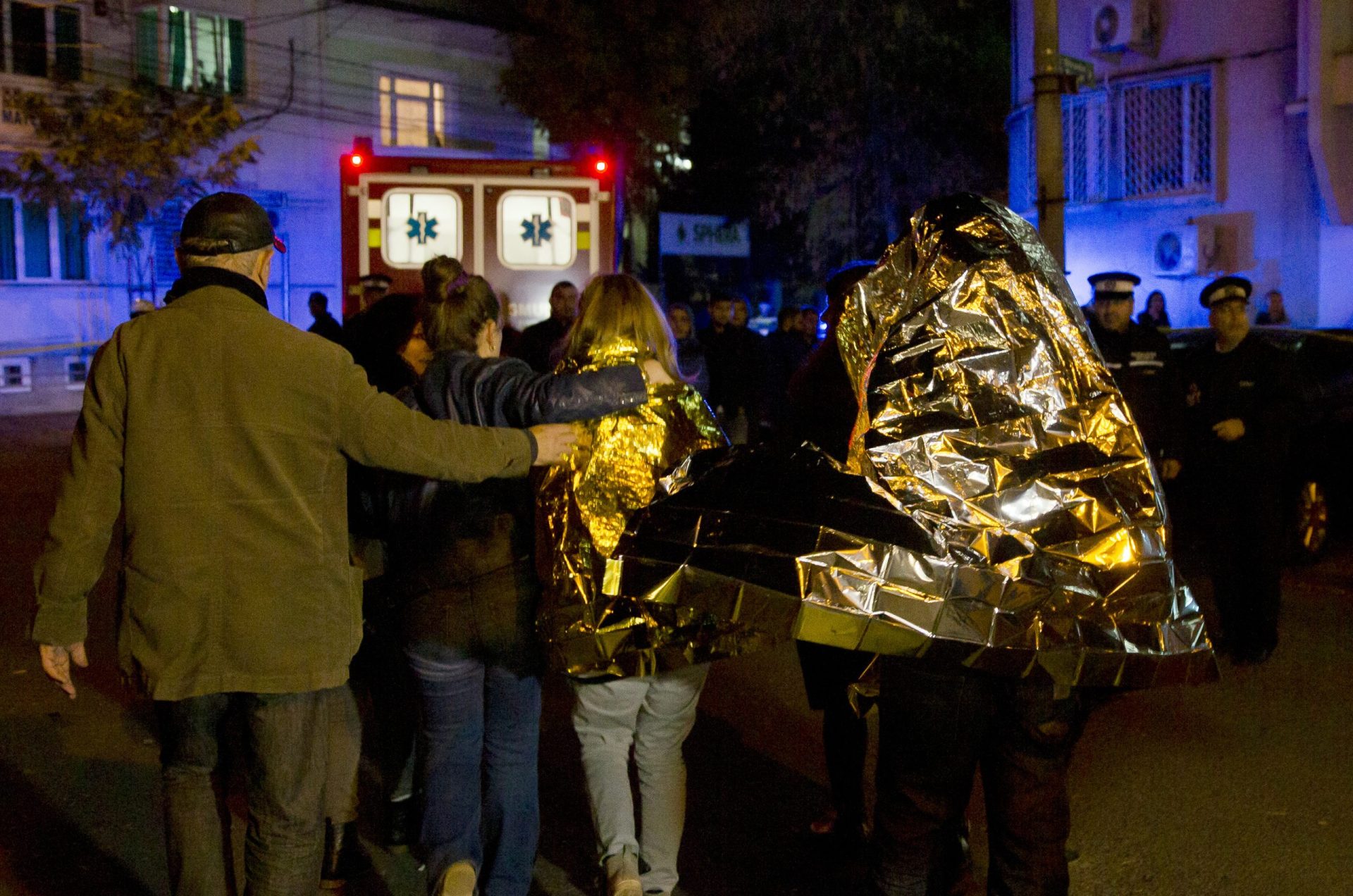 Sobe para 29 o número de mortos em incêndio numa discoteca em Bucareste