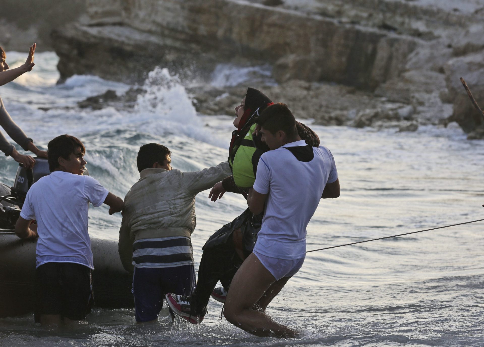 Pelo menos 15 pessoas morreram hoje no Mar Egeu