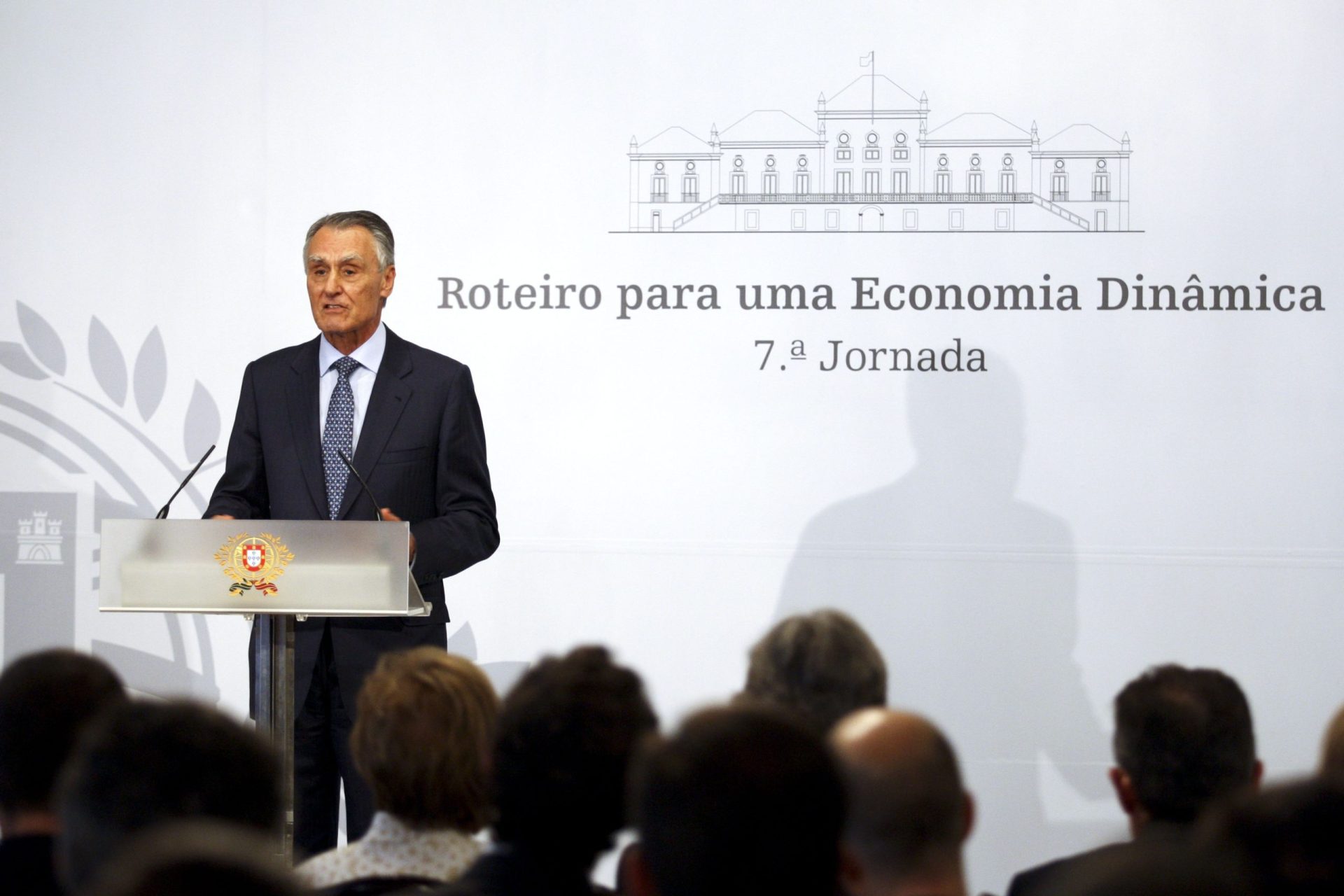 Cavaco garante que não há razão para portugueses “estarem preocupados” com crise política