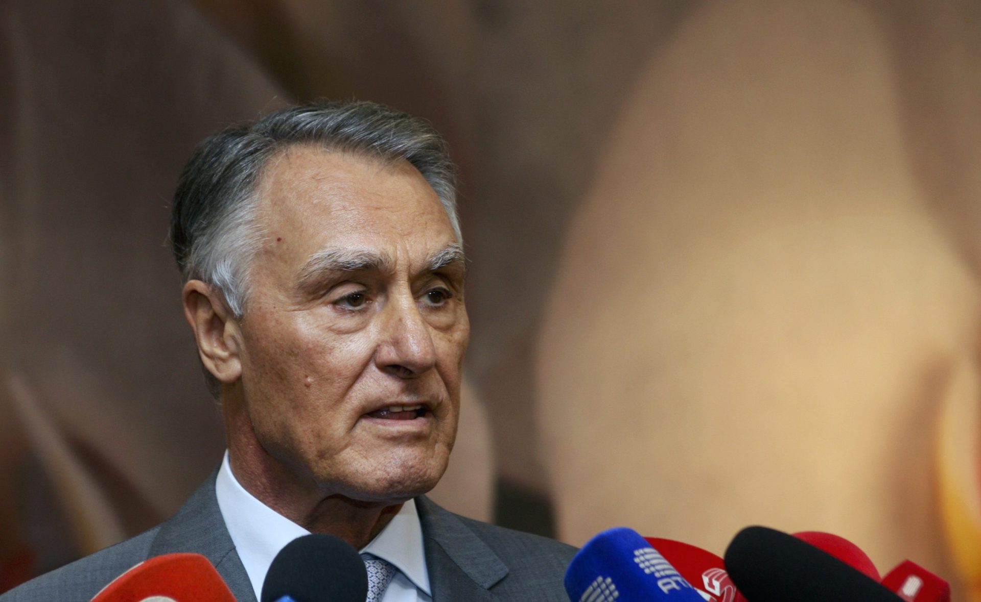 Cavaco Silva recebe hoje sete economistas