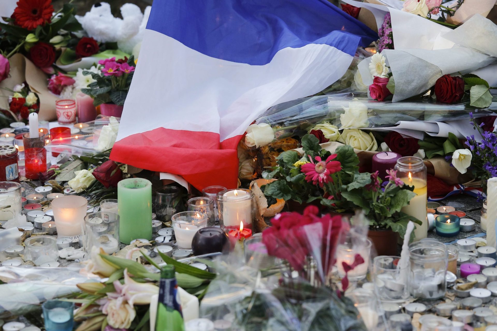 Penafiel distingue emigrante que ajudou a salvar vítimas dos atentados de Paris