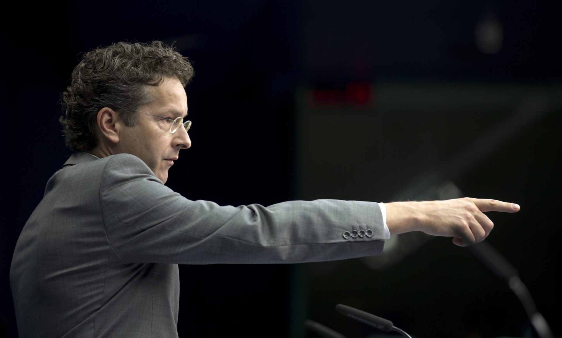 OE2016 está ‘demasiado atrasado’. Eurogrupo volta a exigir plano orçamental