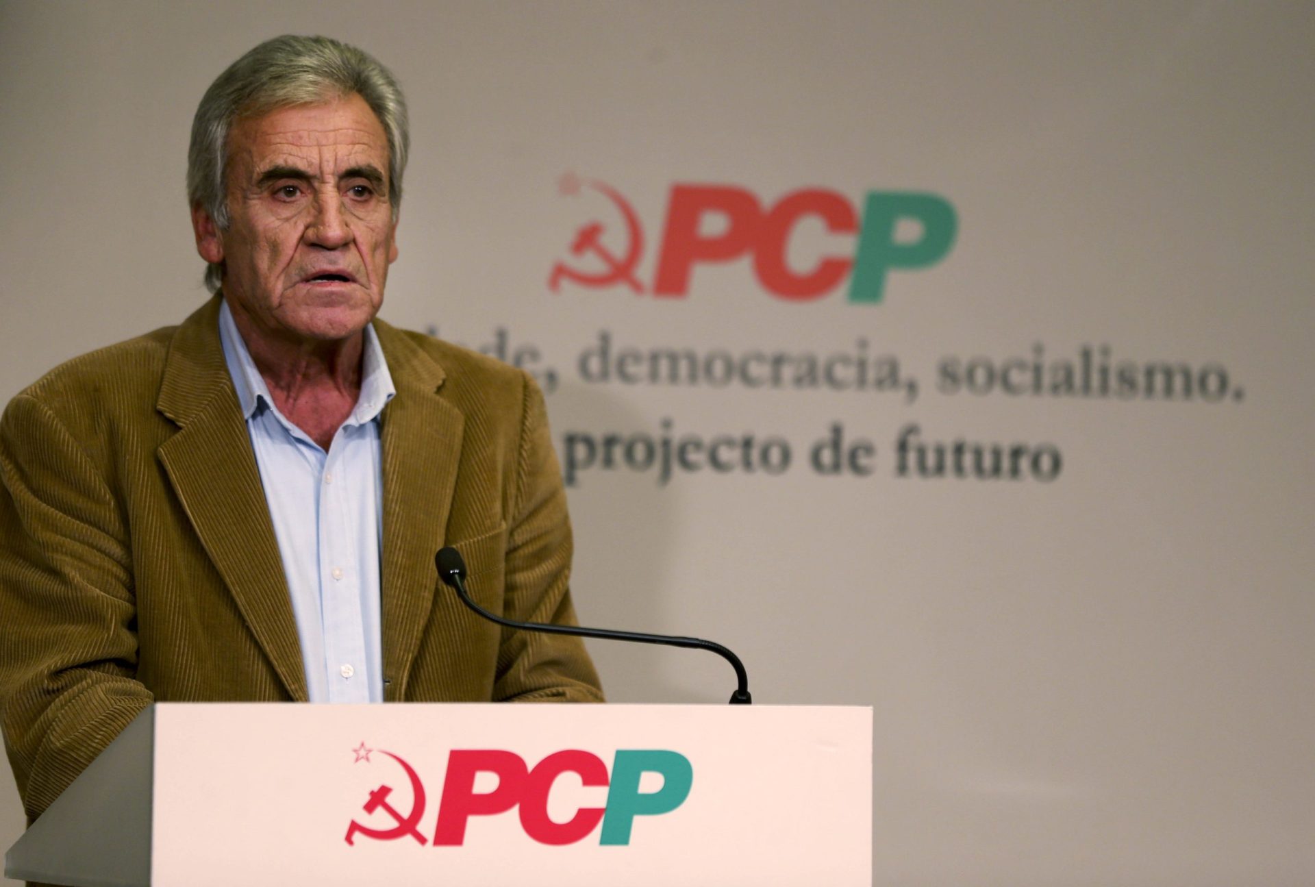 Jerónimo acusa Cavaco de ‘subverter a Constituição’