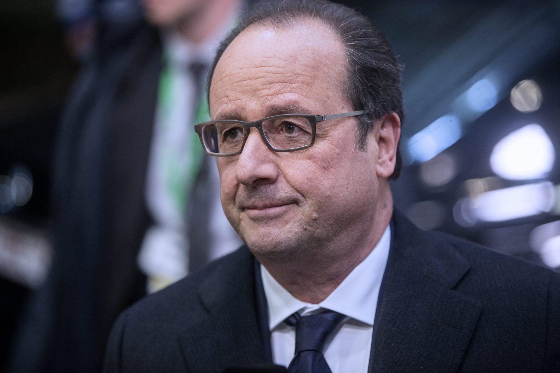 Hollande fixa objetivo de evitar subida de temperatura em mais de dois graus
