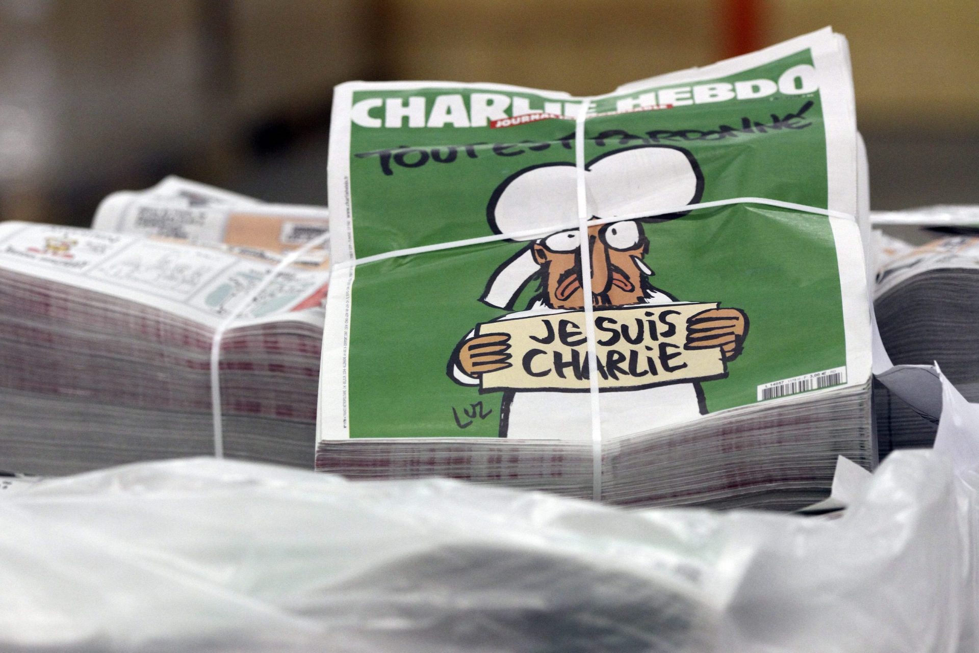 O Charlie Hebdo está de volta. Em Portugal também