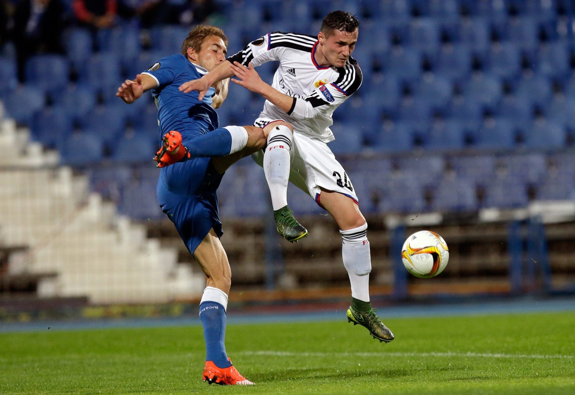 Belenenses perde em casa com Basileia e cai para último na Liga Europa