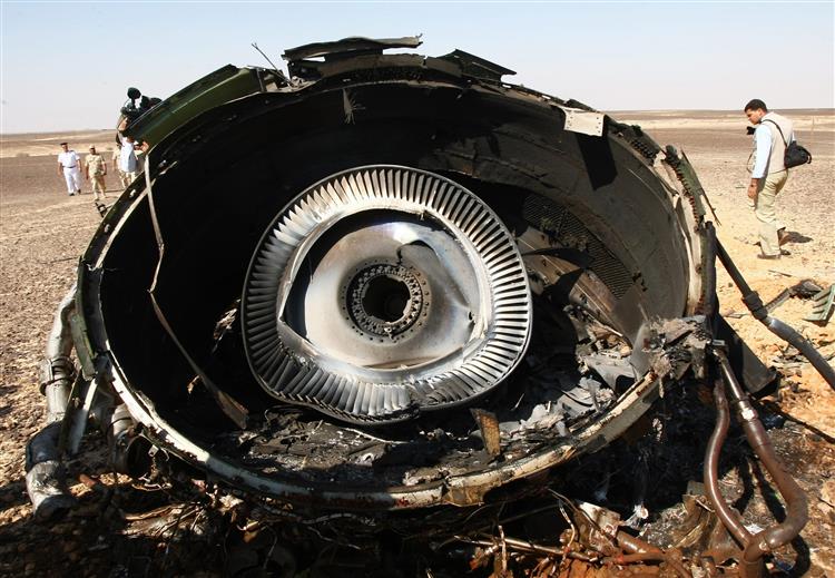 Obama e Cameron admitem bomba a bordo do avião que caiu no Egito