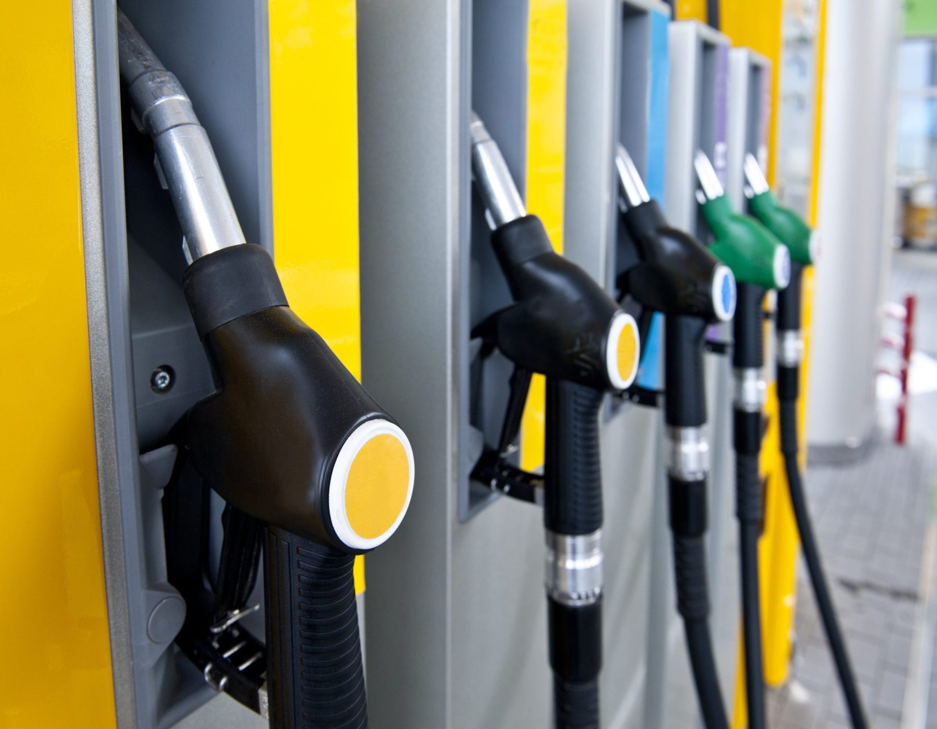 Combustíveis low cost nos postos de abastecimento em Abril