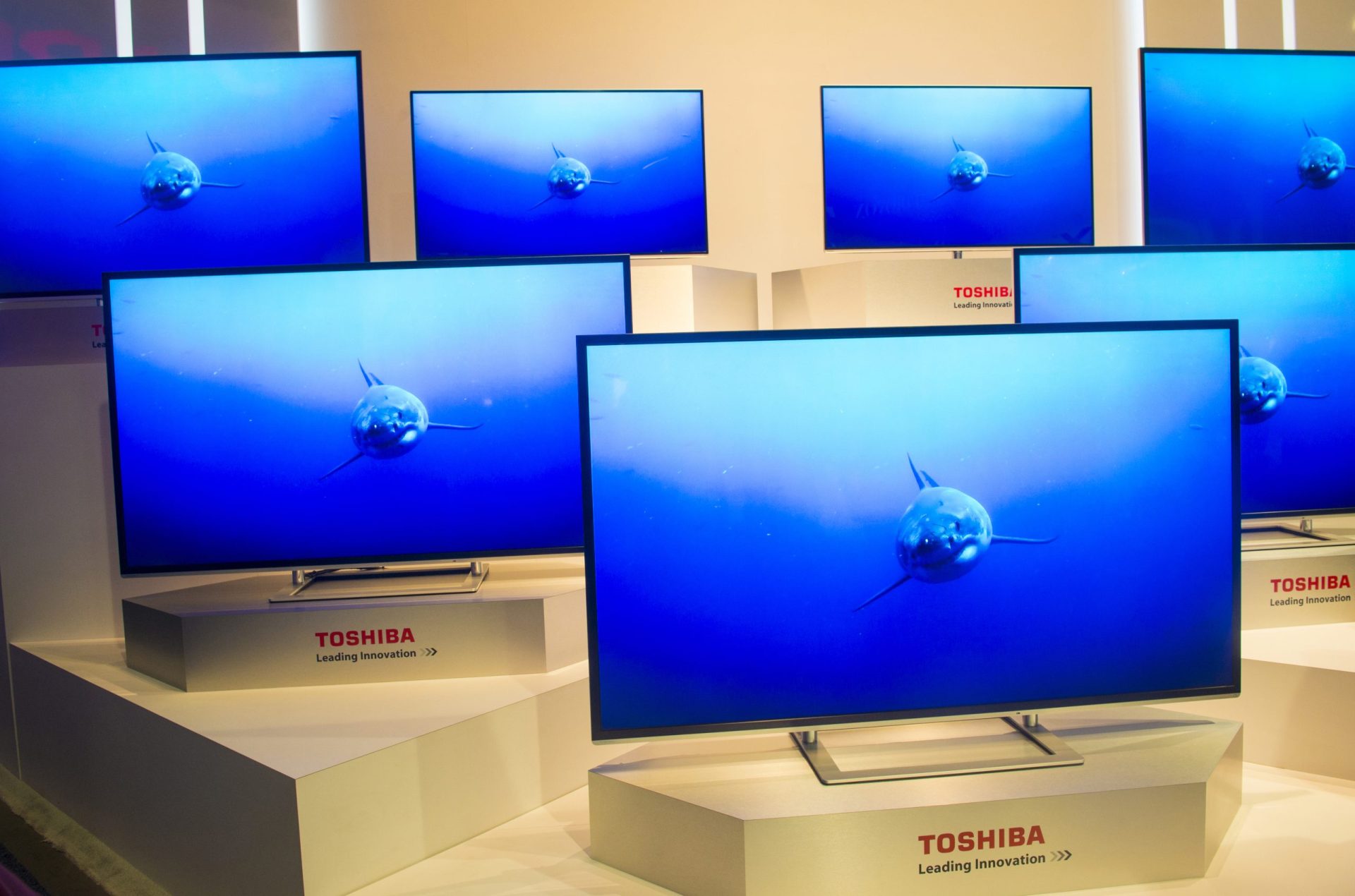 Toshiba vai despedir 10.600 trabalhadores