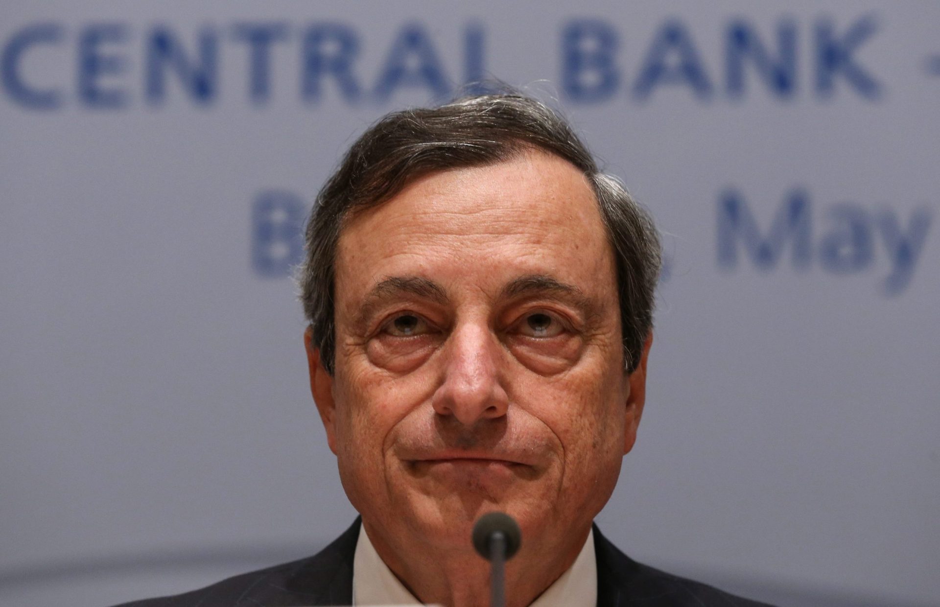 BCE não mexe na taxa de juro de referência