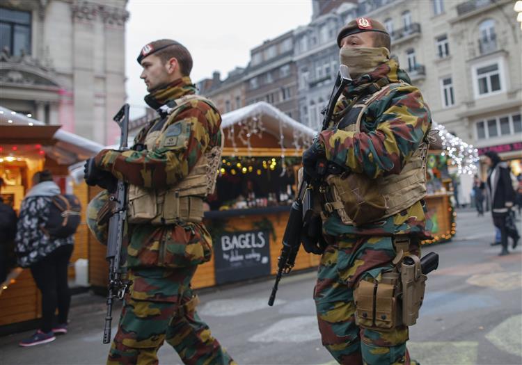 Detidos suspeitos de planearem ataques na passagem de ano em Bruxelas