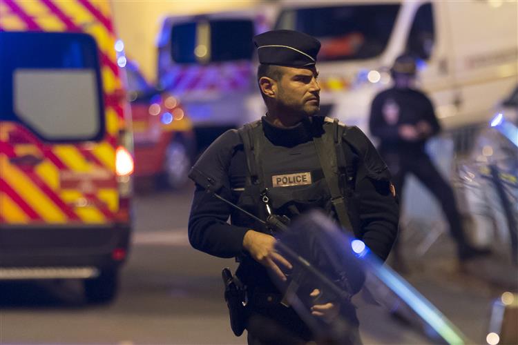 Paris: Identificado terceiro bombista suicida do ataque ao Bataclan