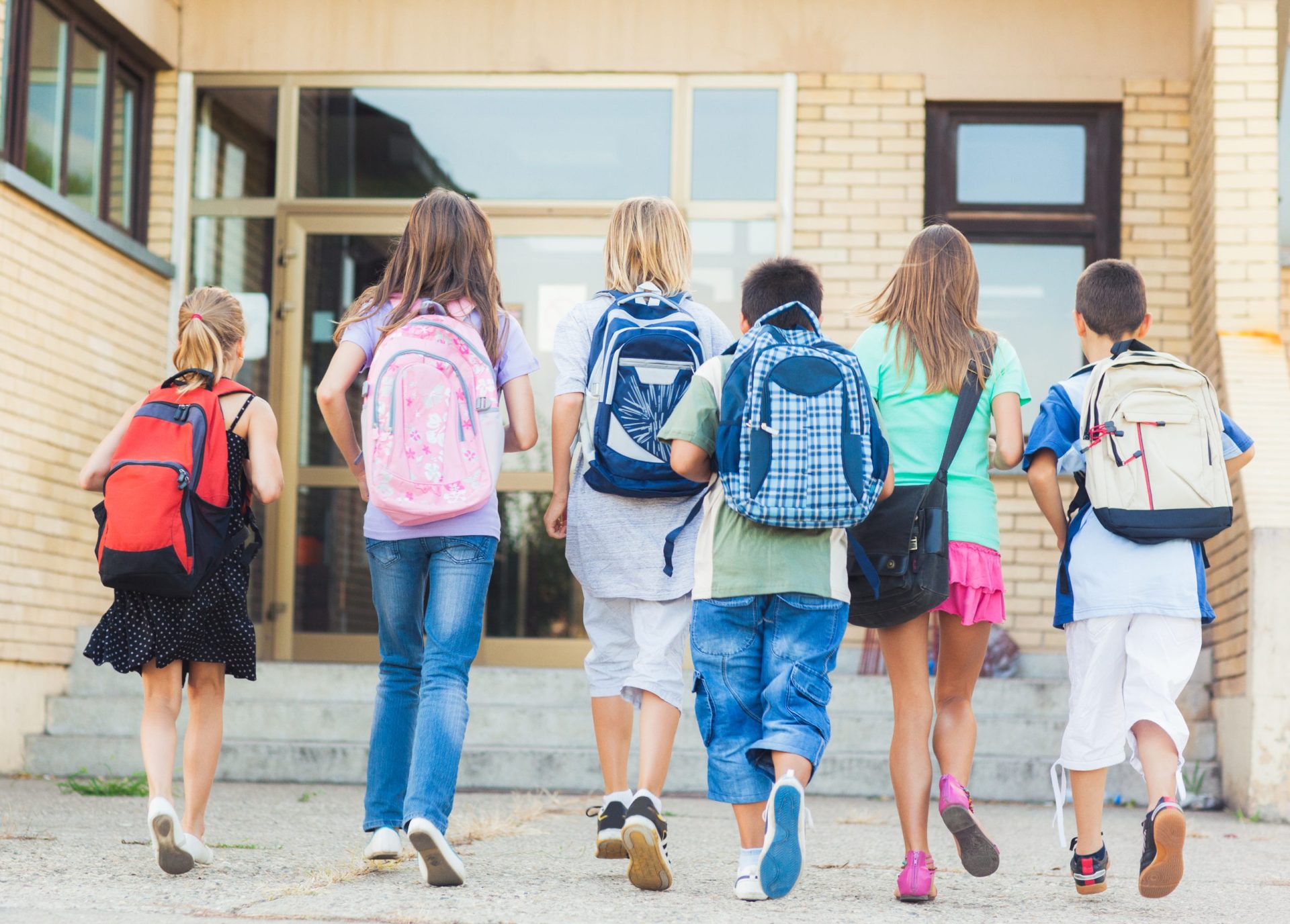 Colégios do ensino especial voltam a abrir amanhã