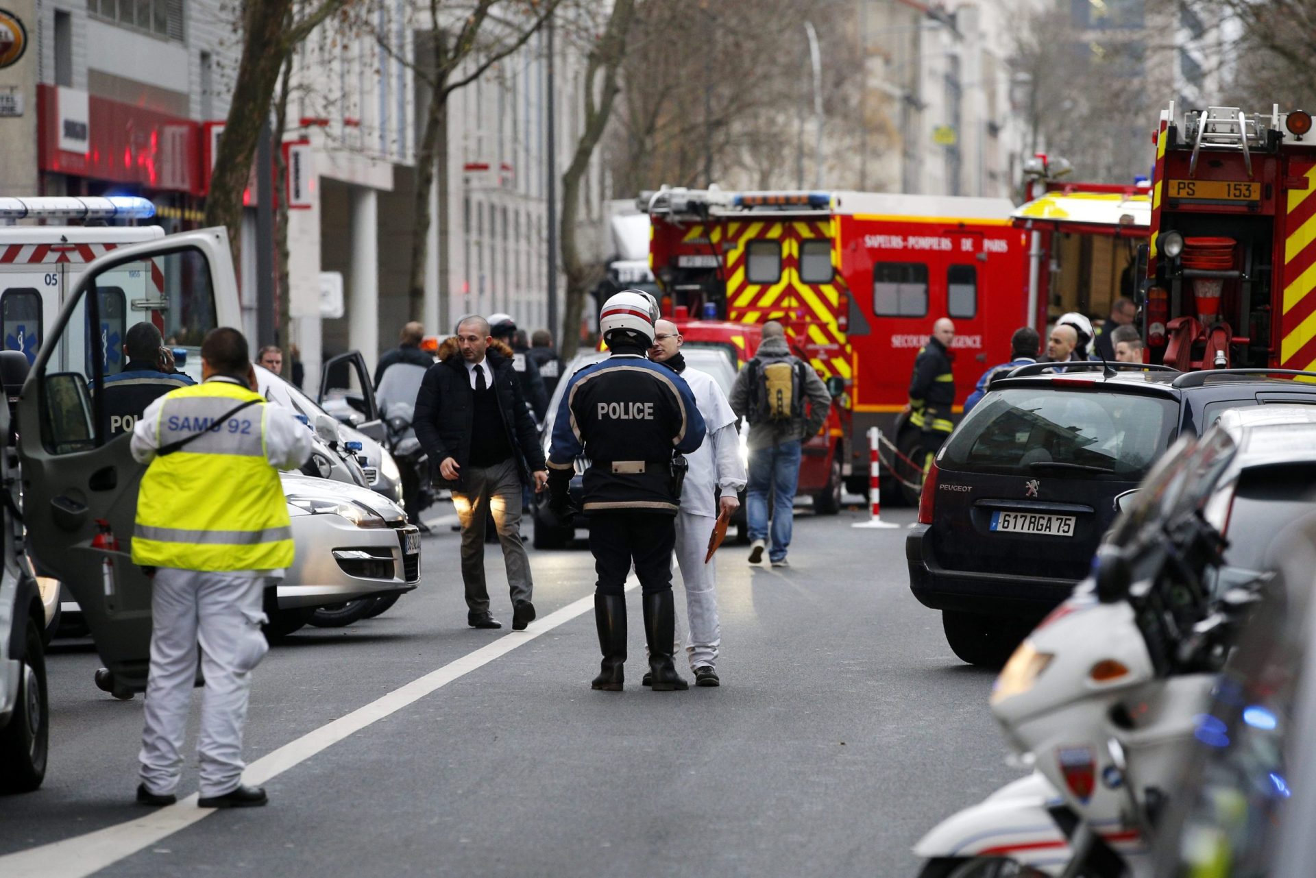 Imã da mesquita de Lisboa condena “acto bárbaro” em Paris