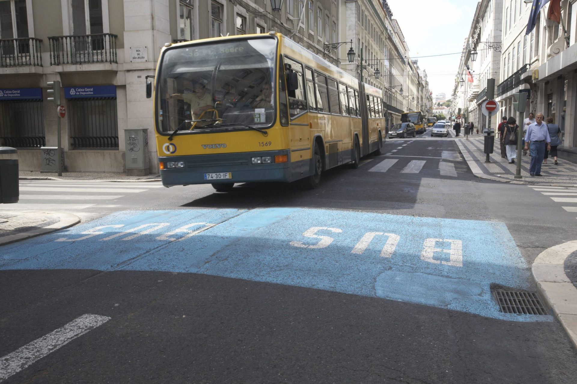 Motociclistas querem andar nas faixas ‘bus’ em Lisboa