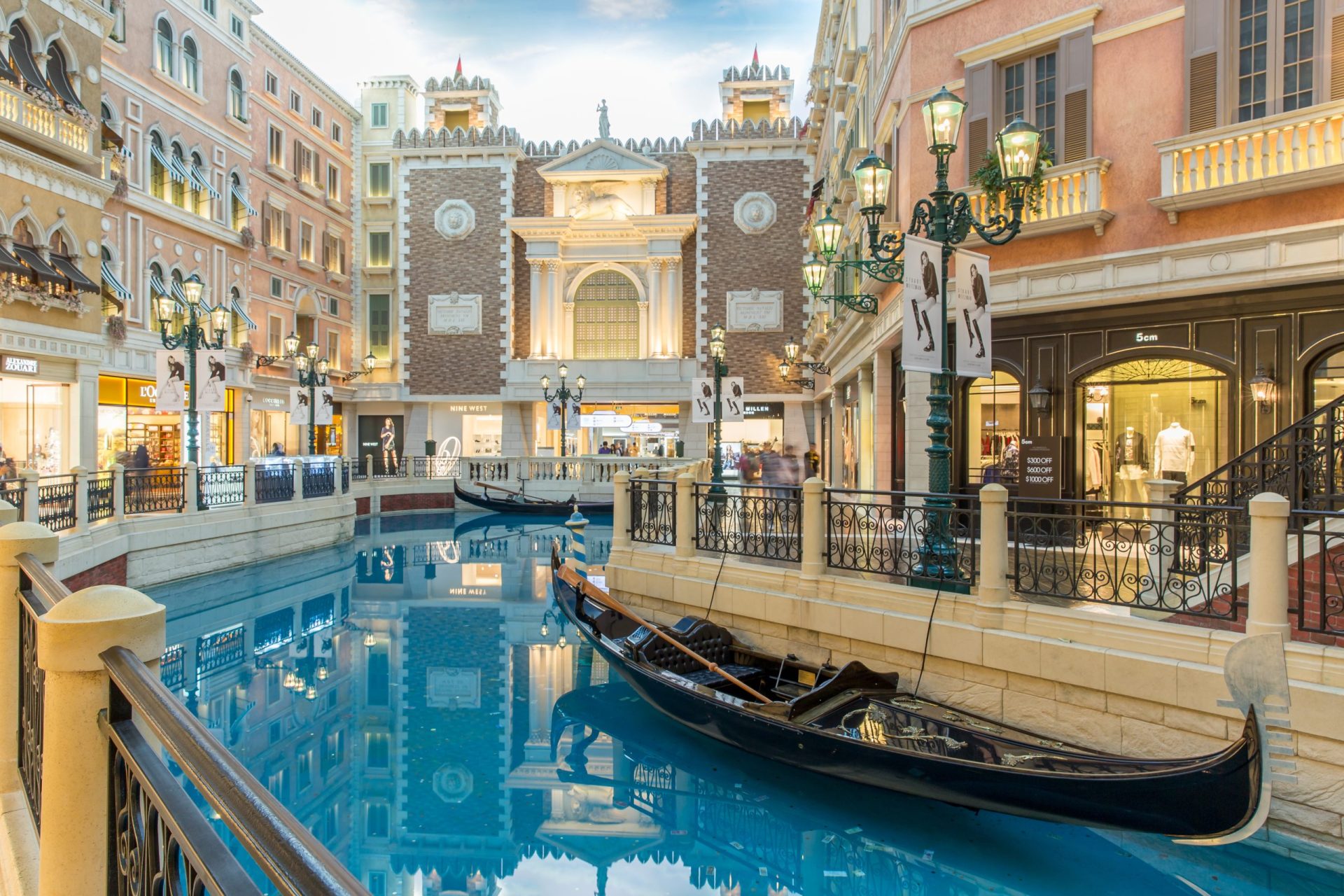 Macau recebeu 31 milhões de turistas em 2014