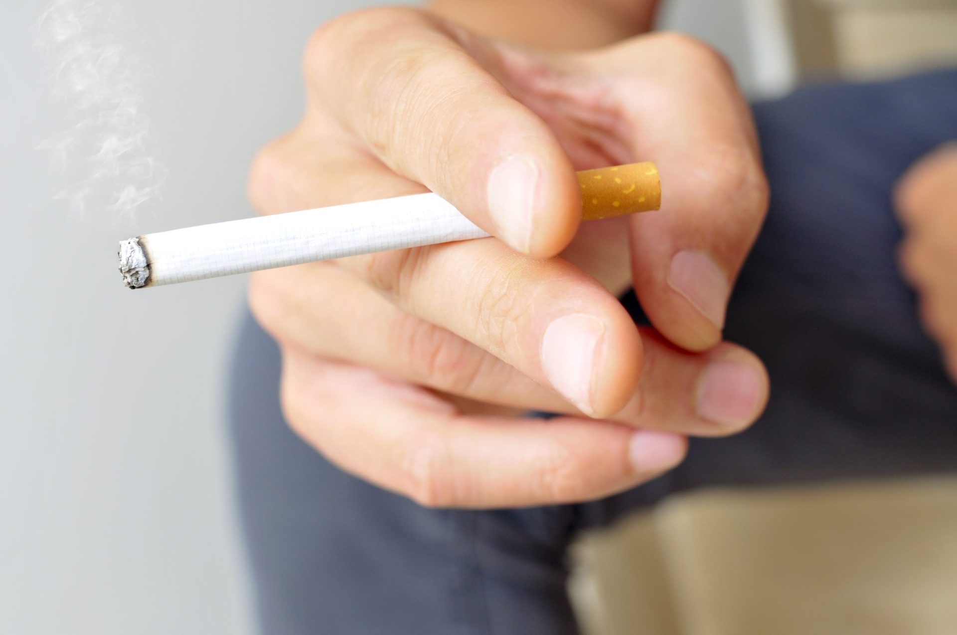 Os cigarros ajudam mesmo a aliviar o stress?