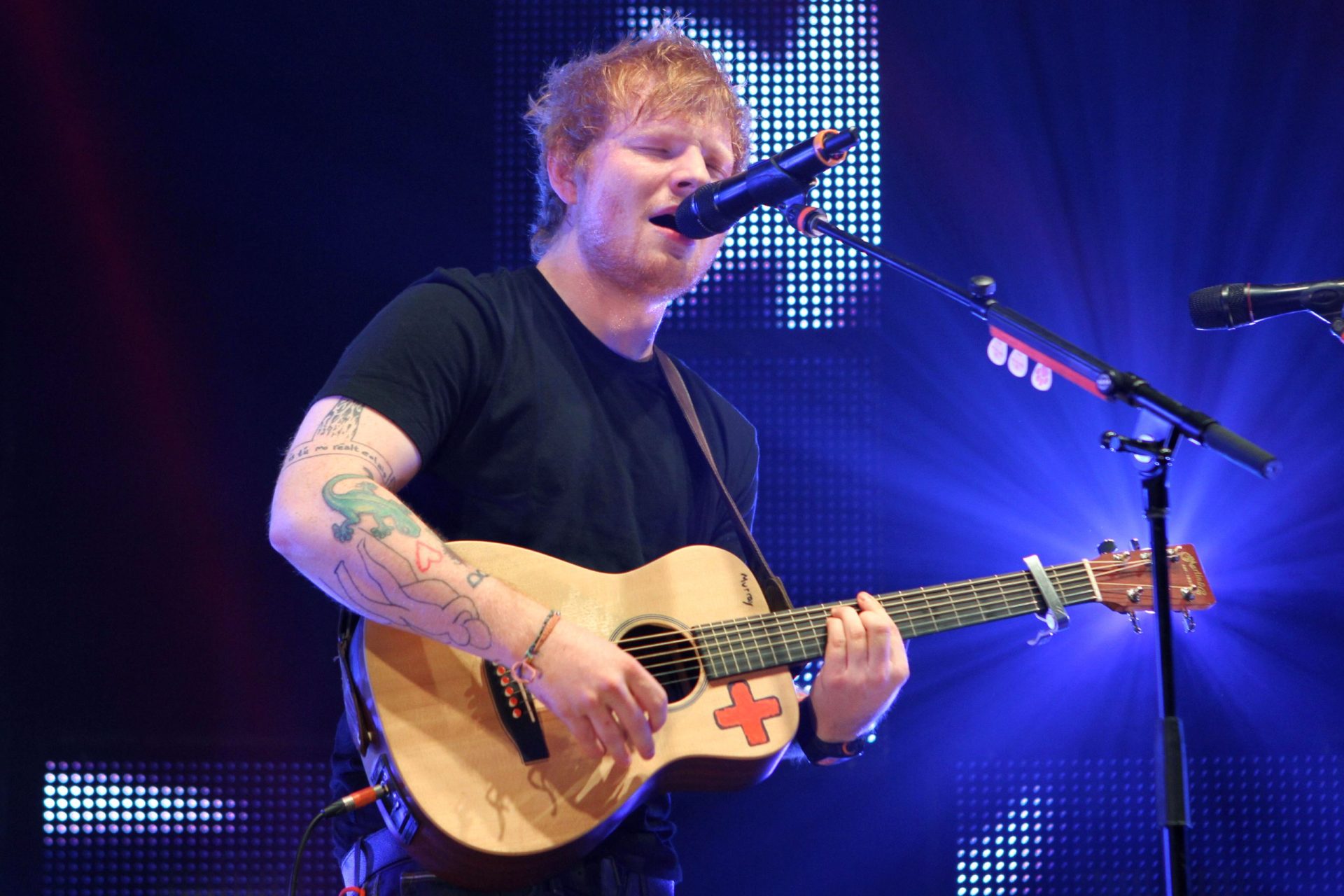 Ed Sheeran e Sam Smith foram os grandes vencedores dos Brit Awards