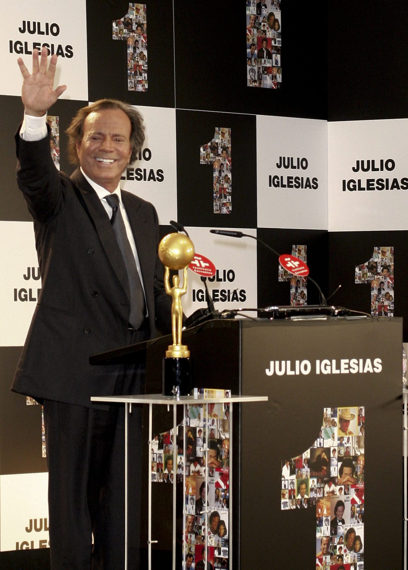 Julio Iglesias actua em Lisboa no dia 30 de Maio