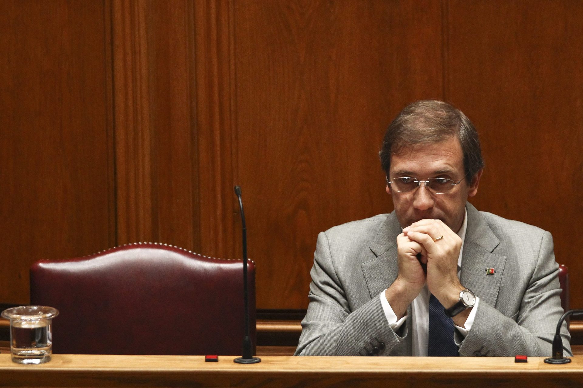 Passos Coelho abre debate quinzenal na Assembleia da República