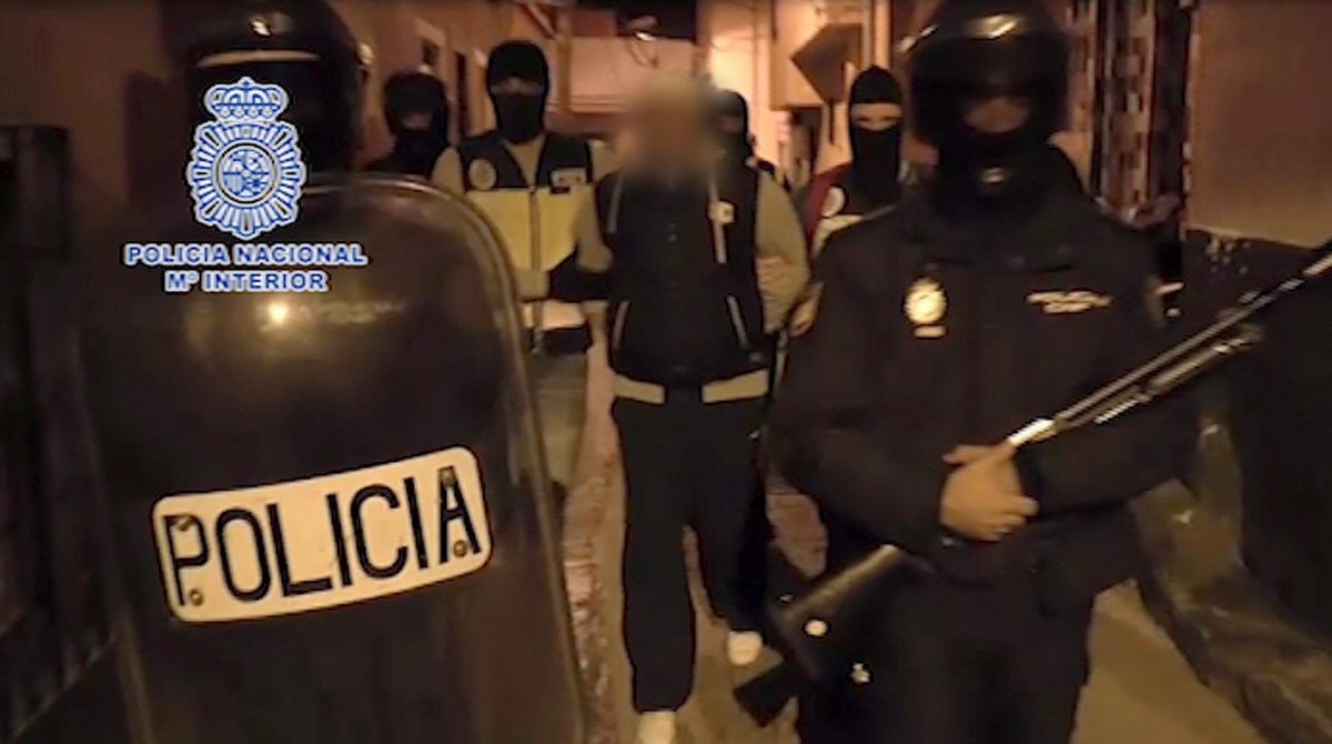 Espanha: Detidos oito presumíveis membros de célula &#8216;jihadista&#8217;