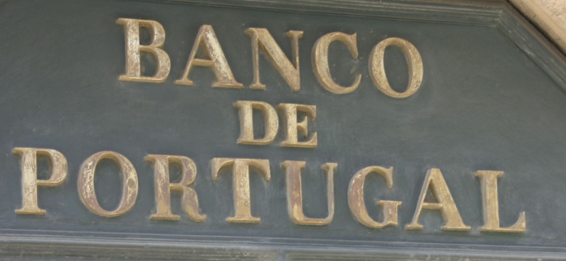 Banco de Portugal: Há dois homens impedidos de conceder crédito