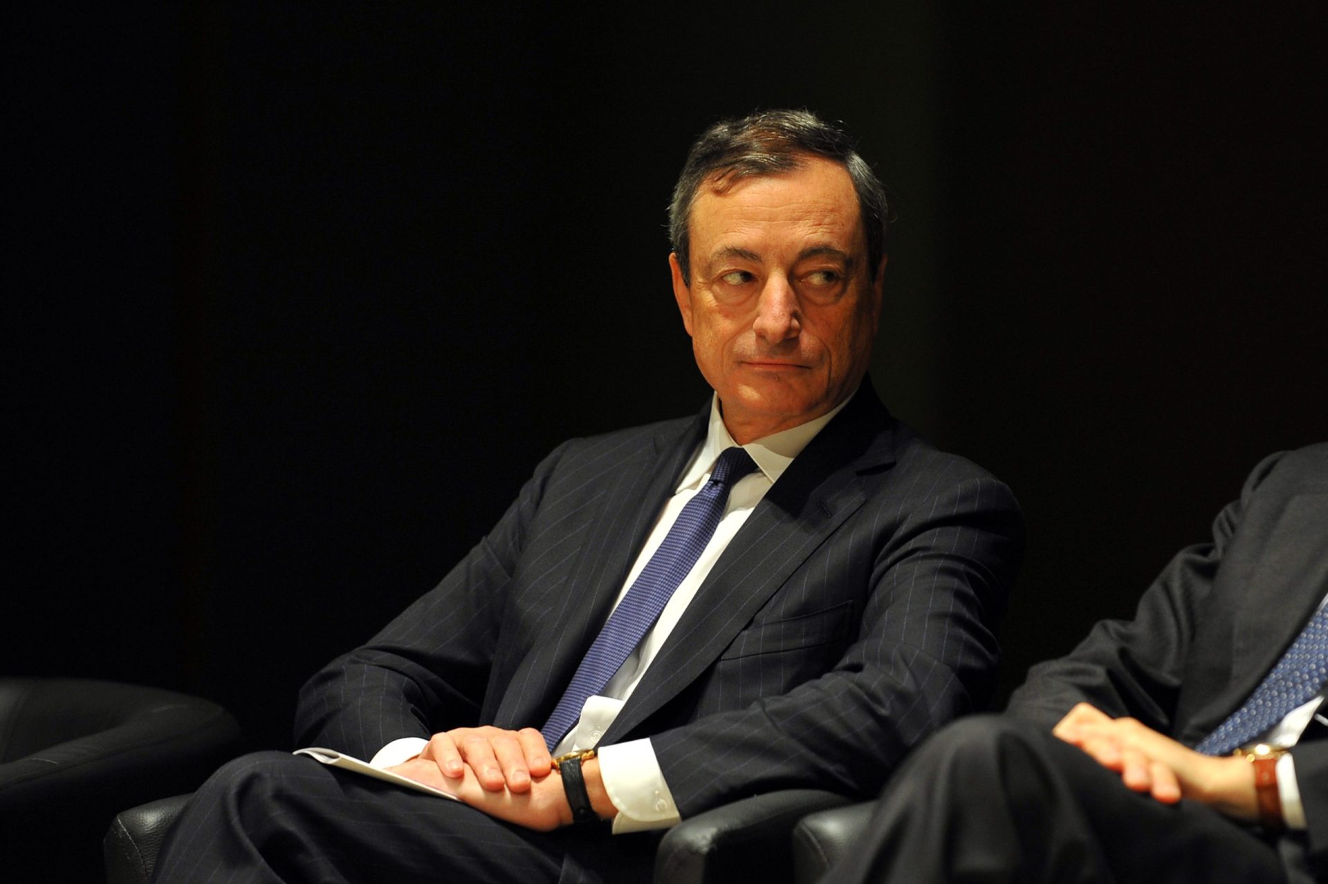 Draghi elogia Portugal