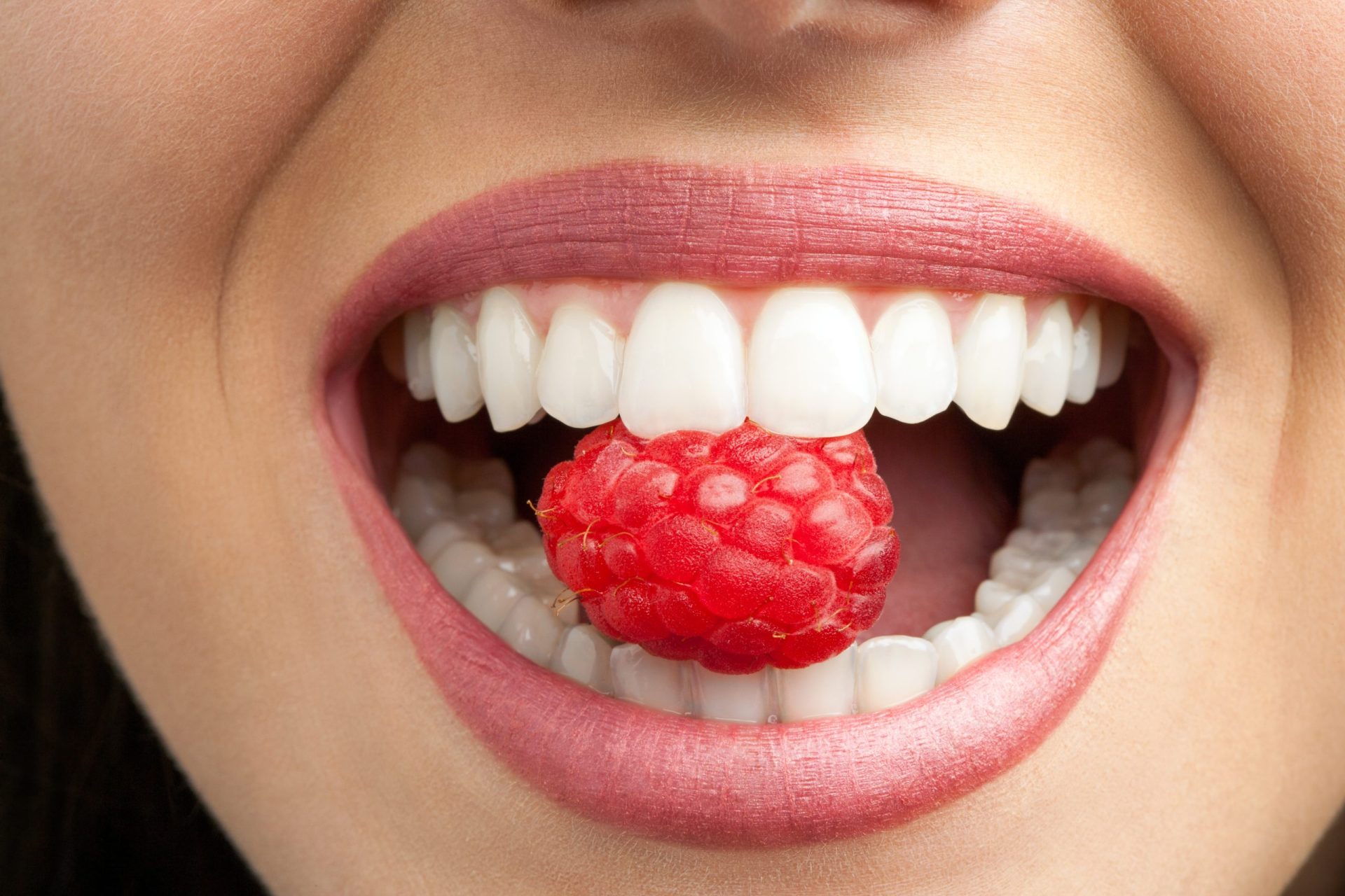 6 alimentos que fazem mal aos dentes